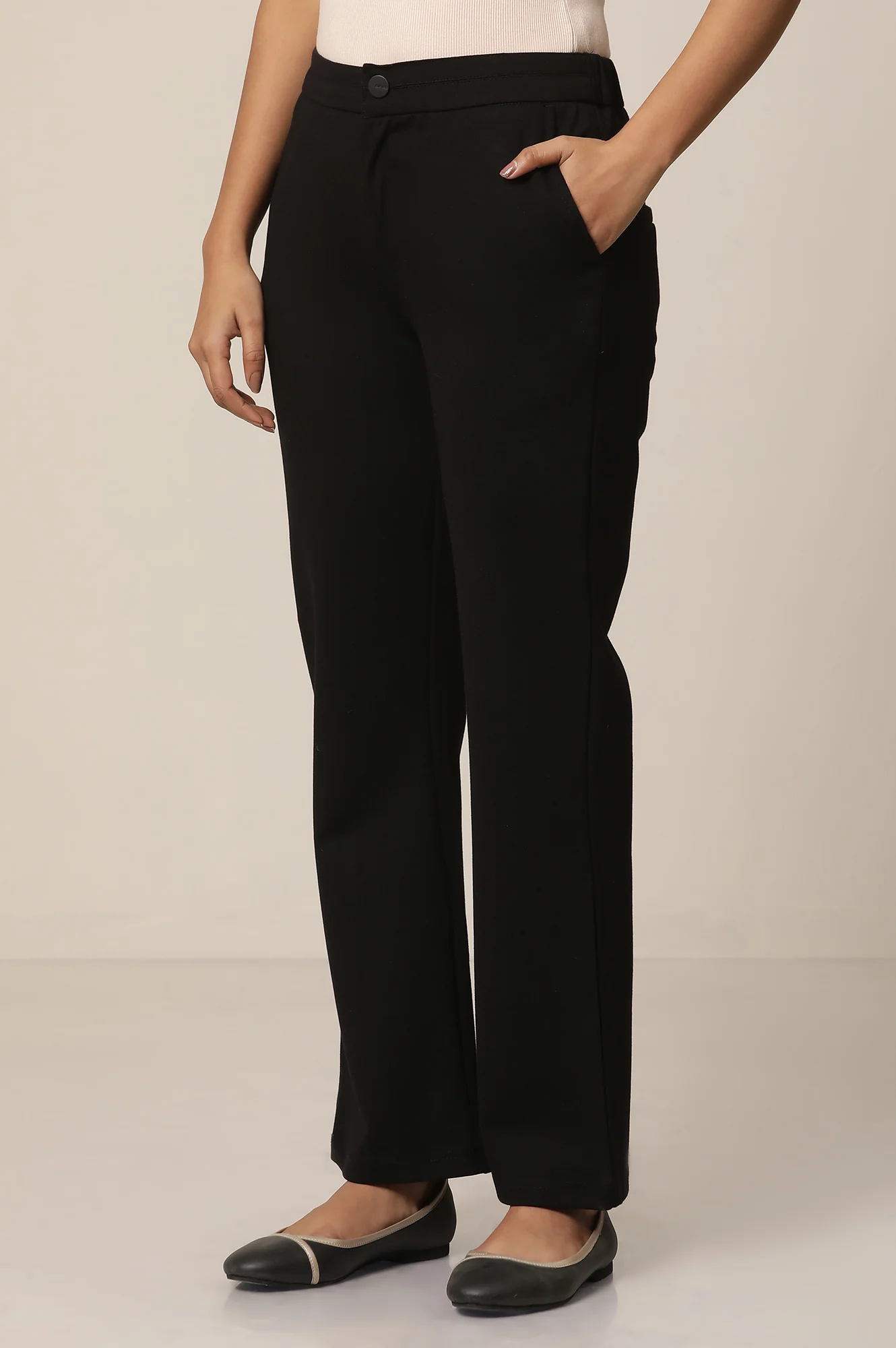 Black Solid Straight Fit Pants With Elasticated Waist - Image 3