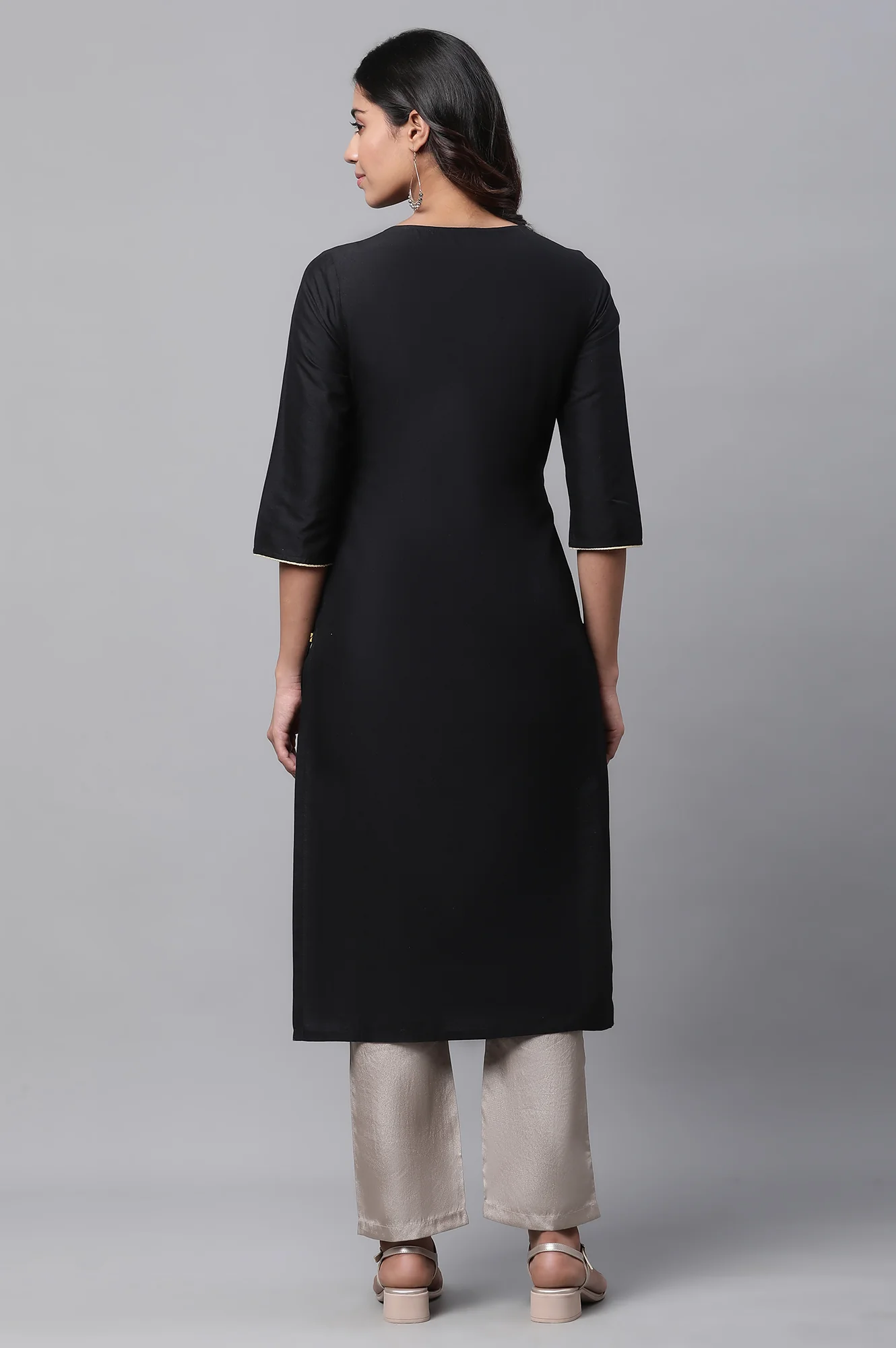 Black Embroidered Zari Work Straight Woven Kurta - Image 4