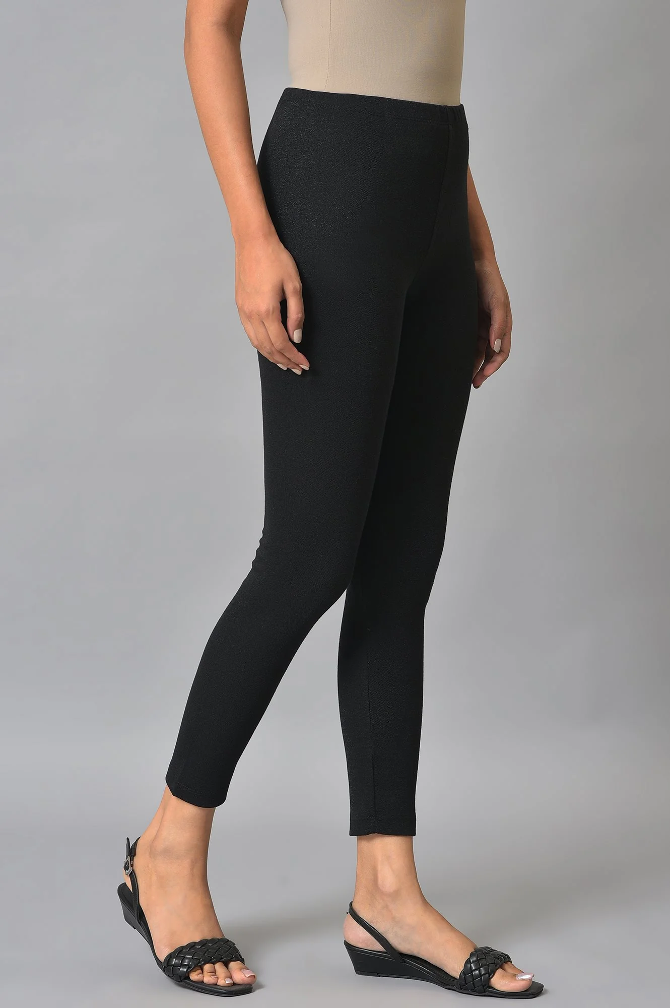 Black Solid Skinny Fit Tights With Elasticated Waist - Image 4