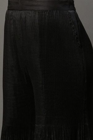 Black Solid Flared Woven Sharara With Pleats - Image 5
