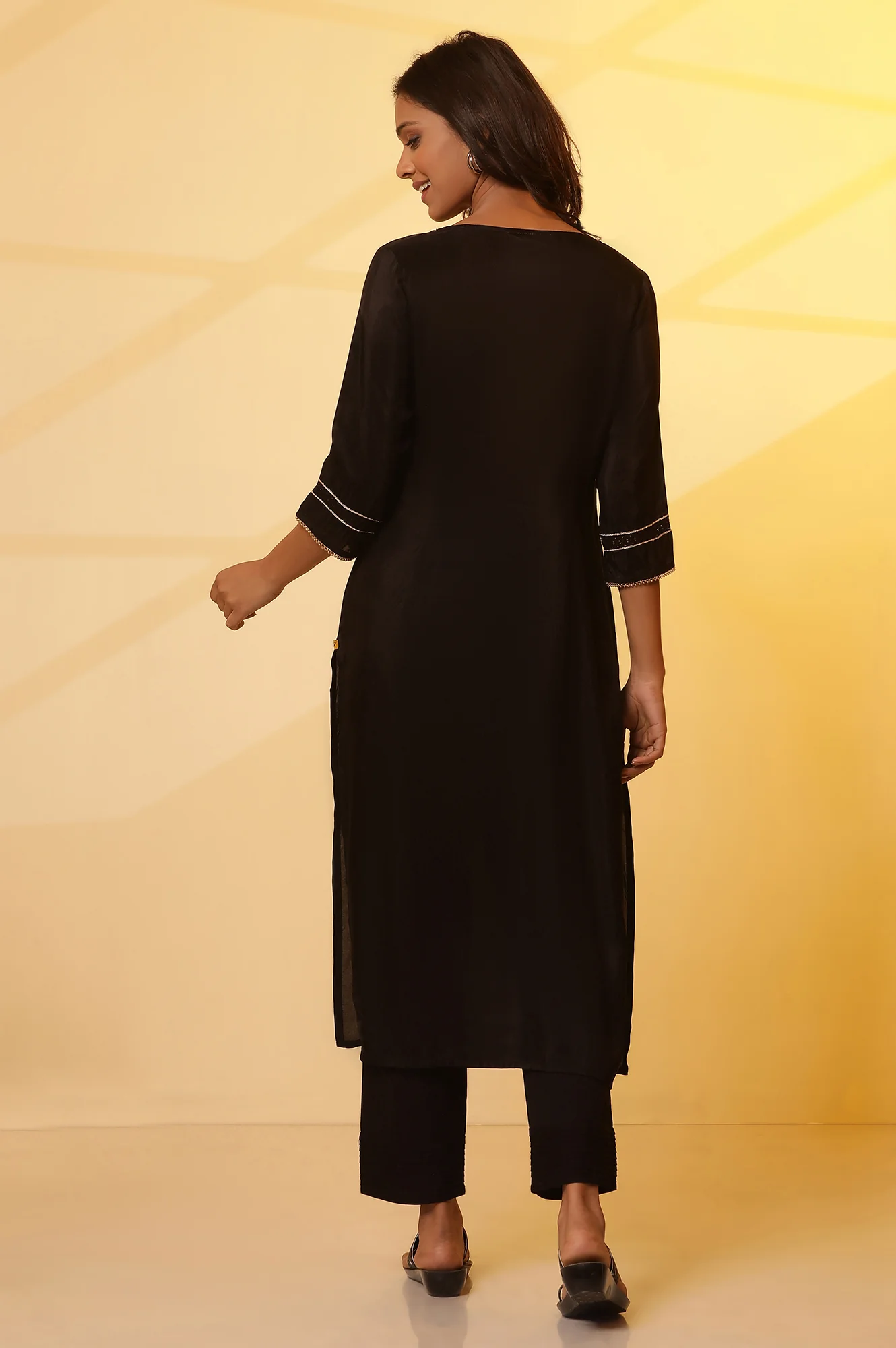 Black Shantung Embellished Kurta - Image 4