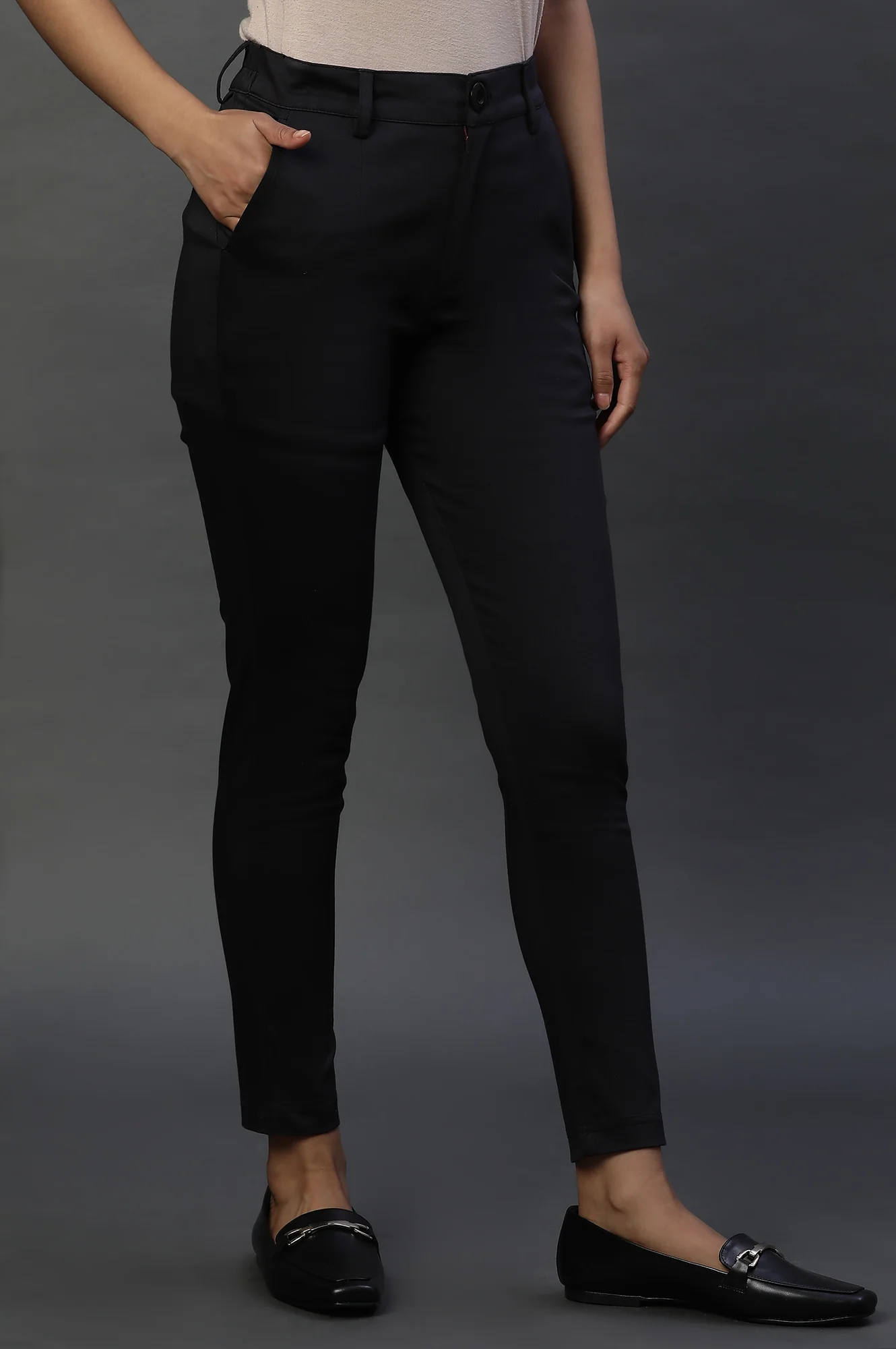 Black Sleek and Comfy Slim Pants - Image 4