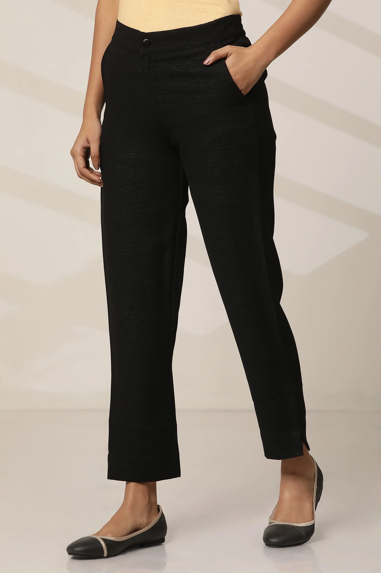 Black Solid Slim Fit Woven Pants With Elasticated Waist - Image 3