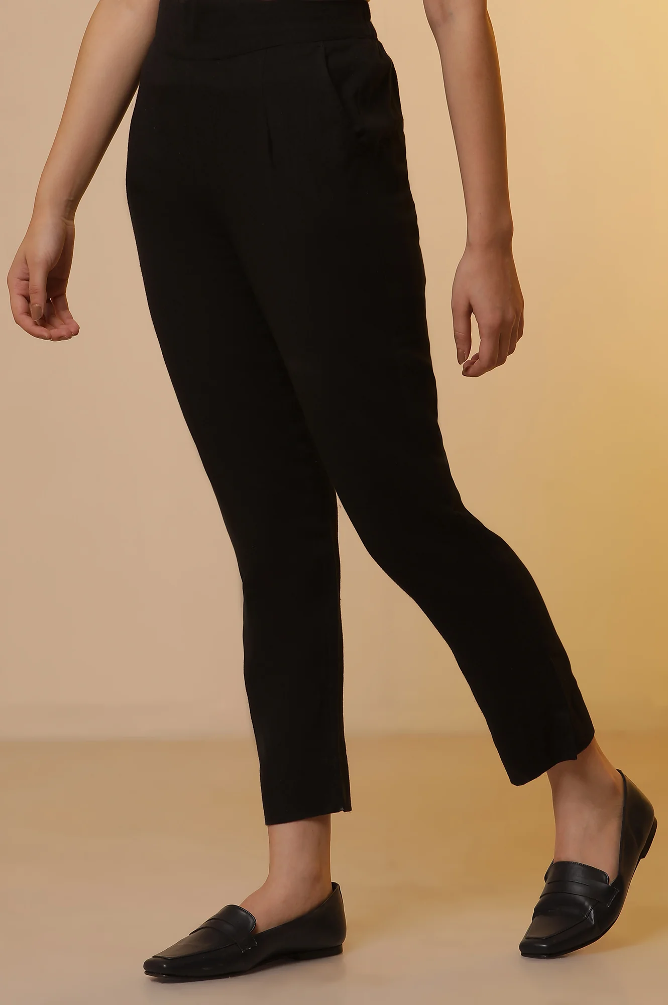 Black Solid Ankle Length Cotton Flax Trousers - Image 8