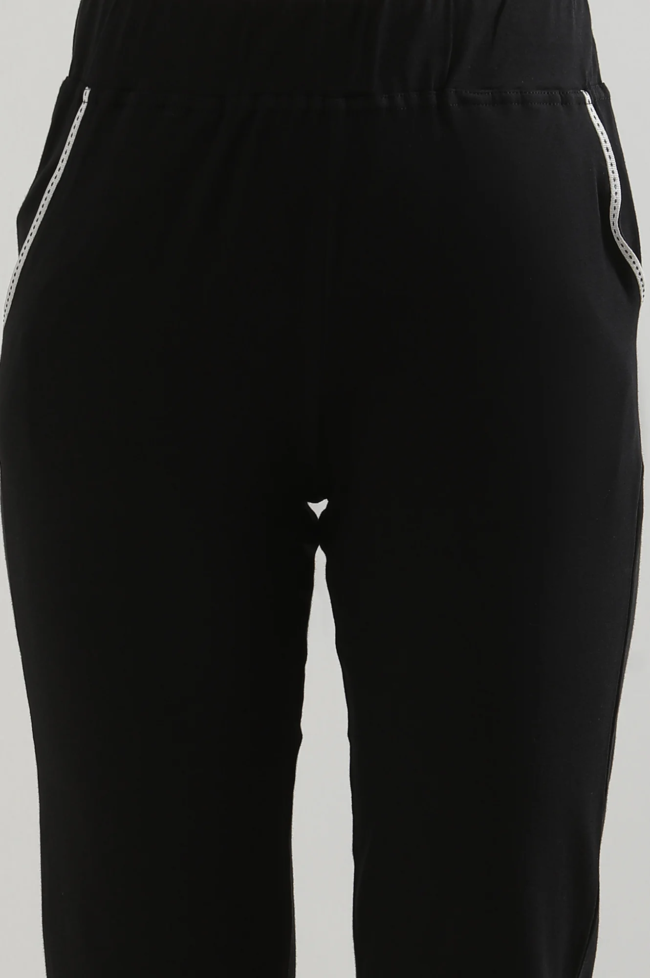 Black Solid Straight Fit Cotton Culottes With Slip On Closure - Image 6