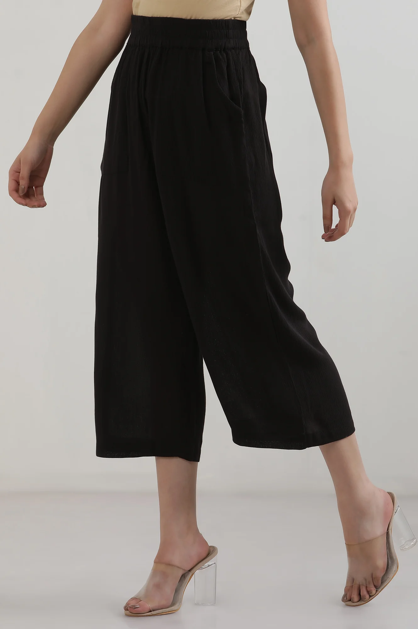 Black Solid Flared Rayon Culottes With Elasticated Waist - Image 3