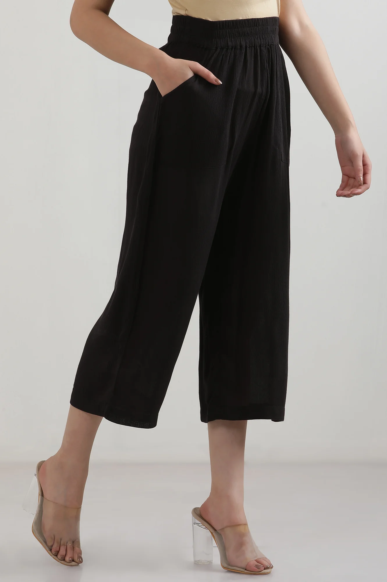 Black Solid Flared Rayon Culottes With Elasticated Waist - Image 5