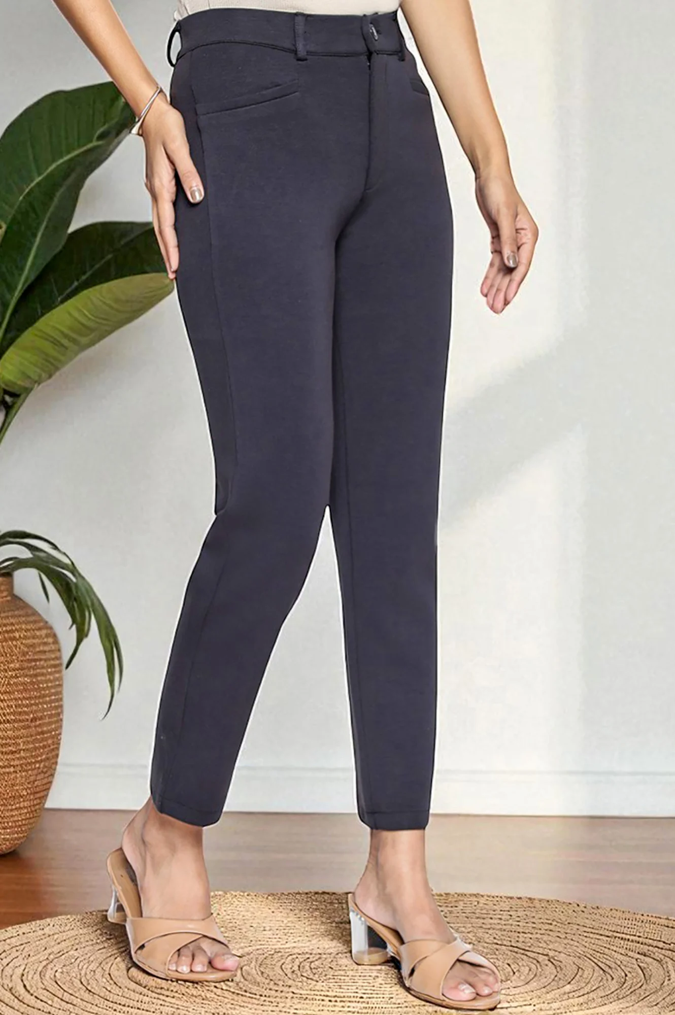Black Solid Slim fit Trousers in Ankle Length - Image 6