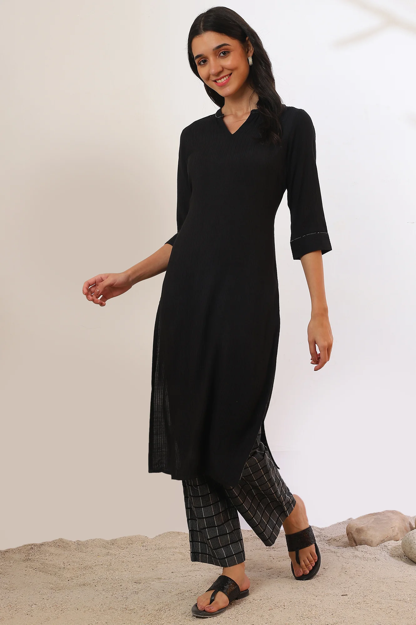 Black Solid Straight Kurta & Palazzo Set - Image 5