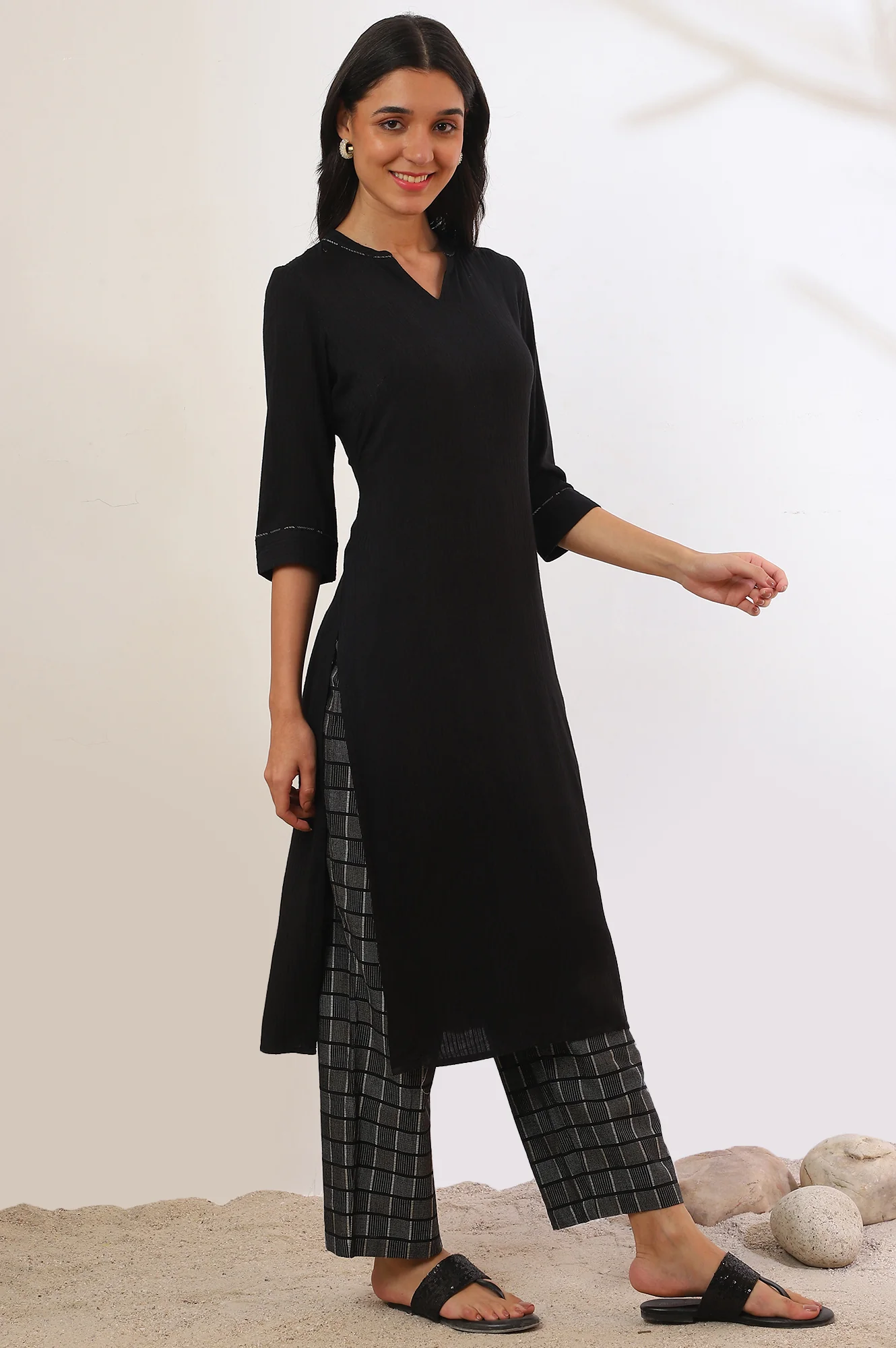 Black Solid Straight Kurta & Palazzo Set - Image 7