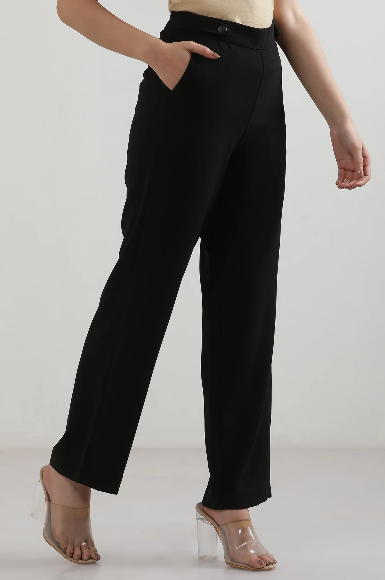 Black Solid Straight Fit Woven Pants With Zipper Closure - Image 6