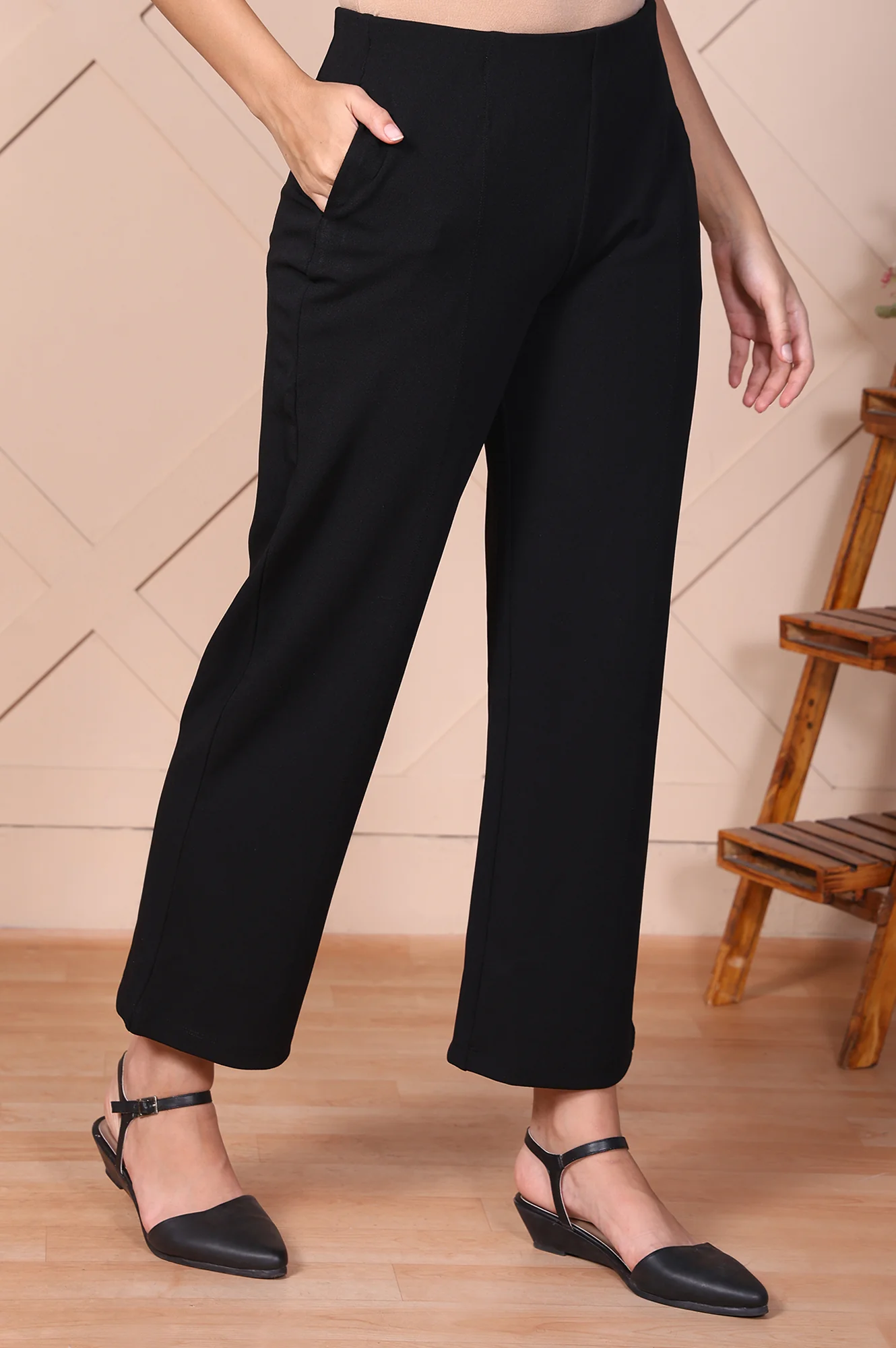 Black Solid Wide-Leg Trouser - Image 3