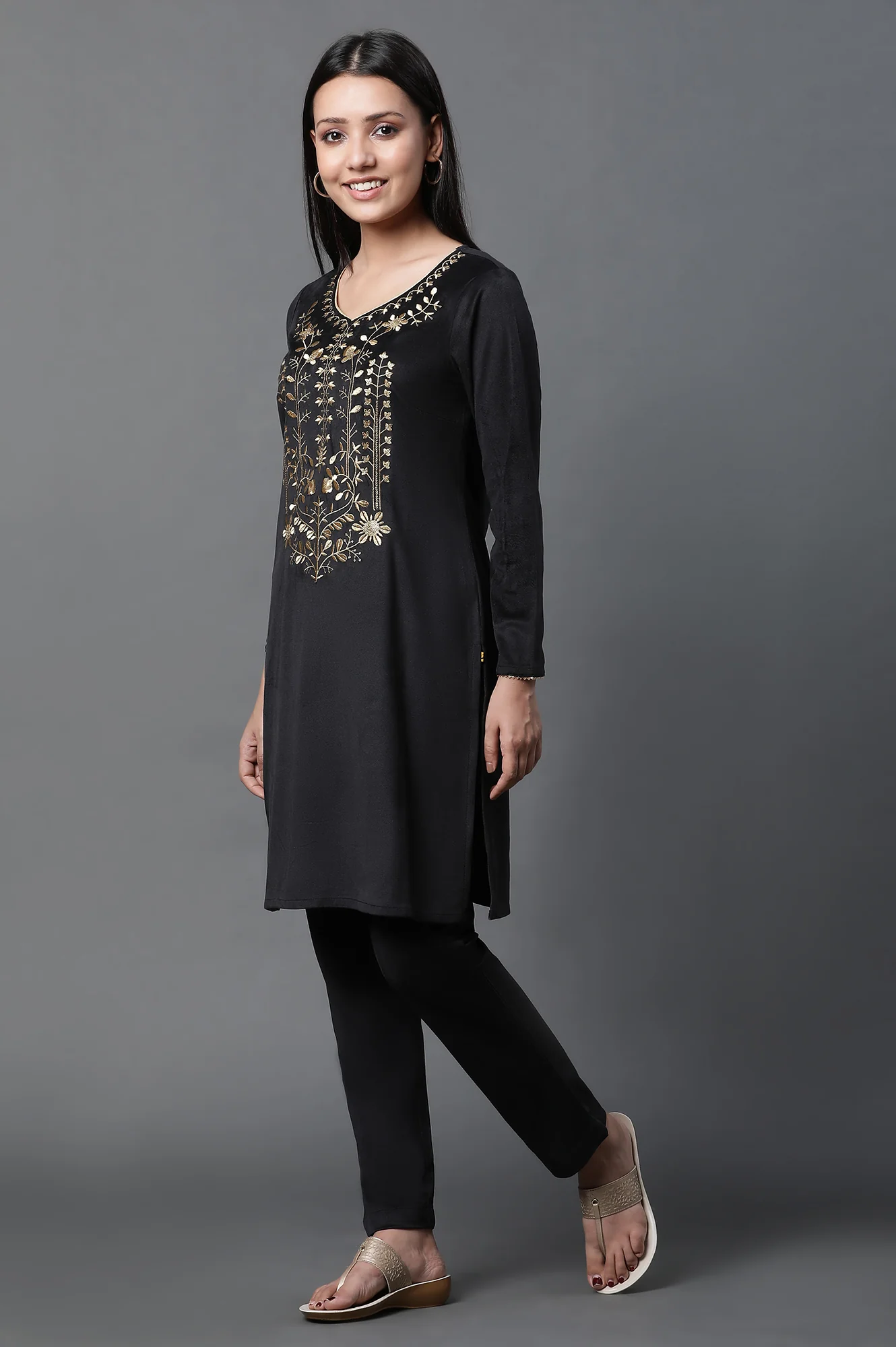 Black Zari Embroidered Velvet Kurta and Pants Set - Image 3