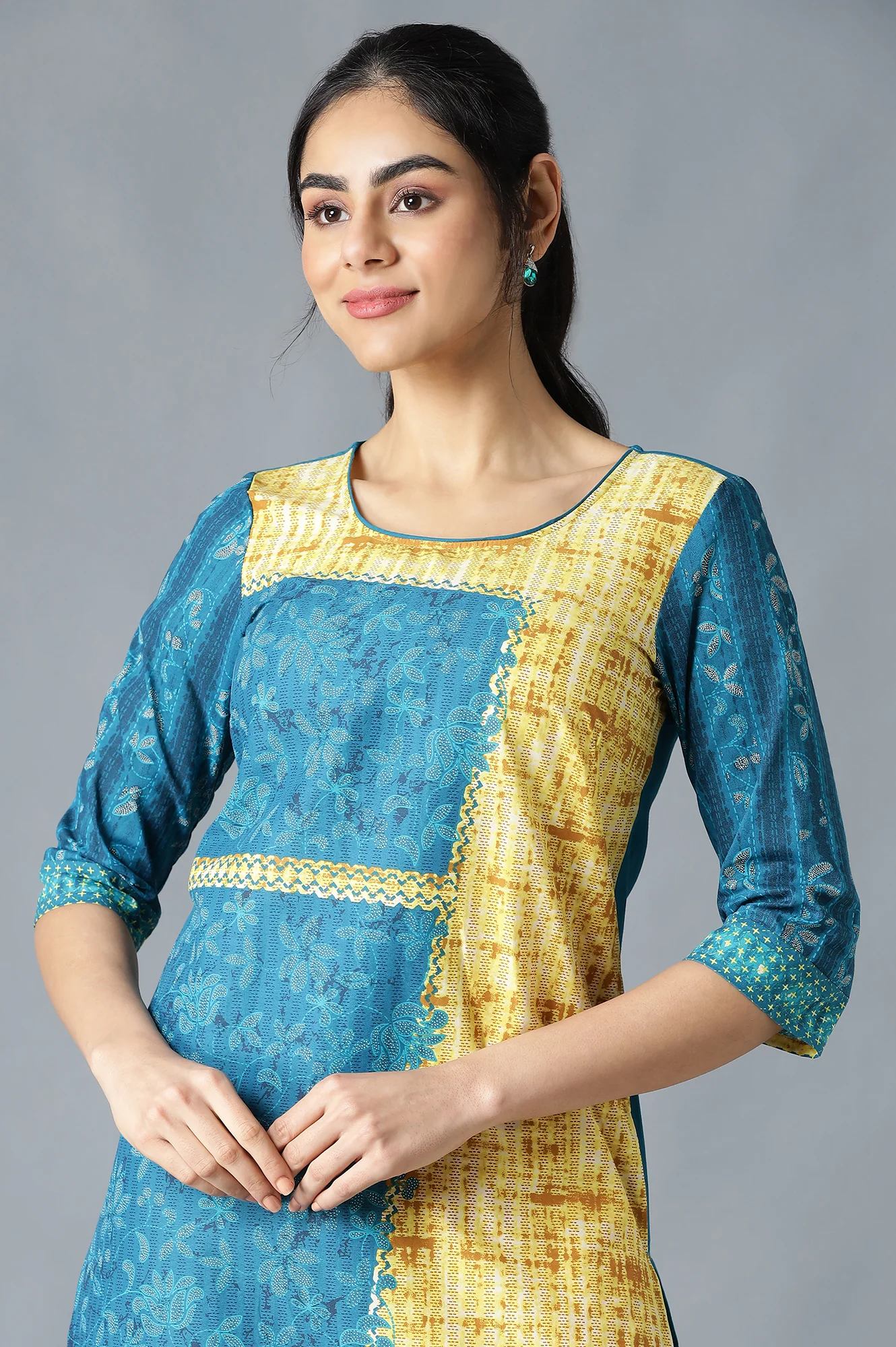 Blue and Yellow Printed Straight Kurta and Culottes Set - Image 5