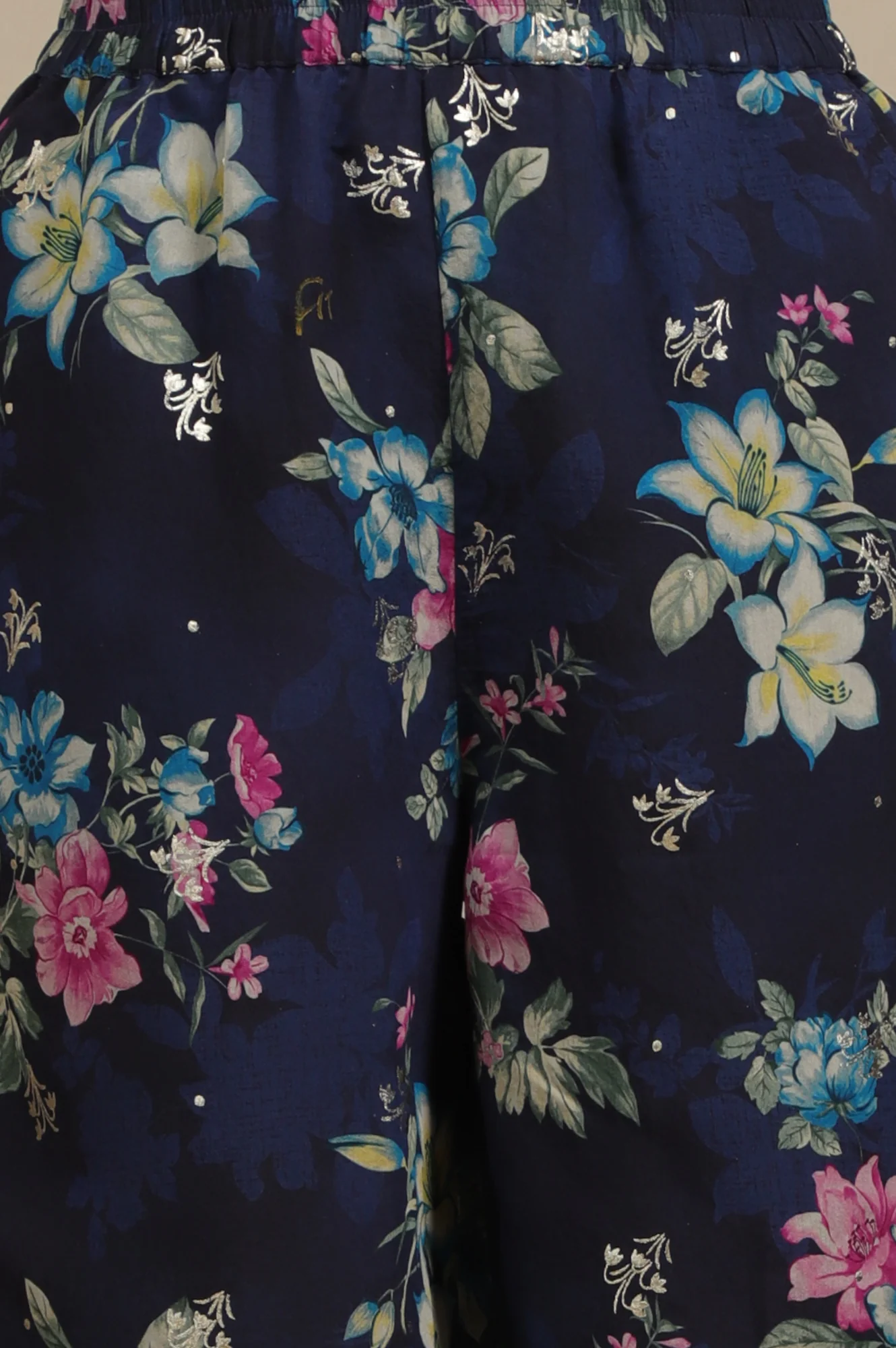Blue Bold Floral Printed A-line Kurta and Pants Co-ord Set - Image 8