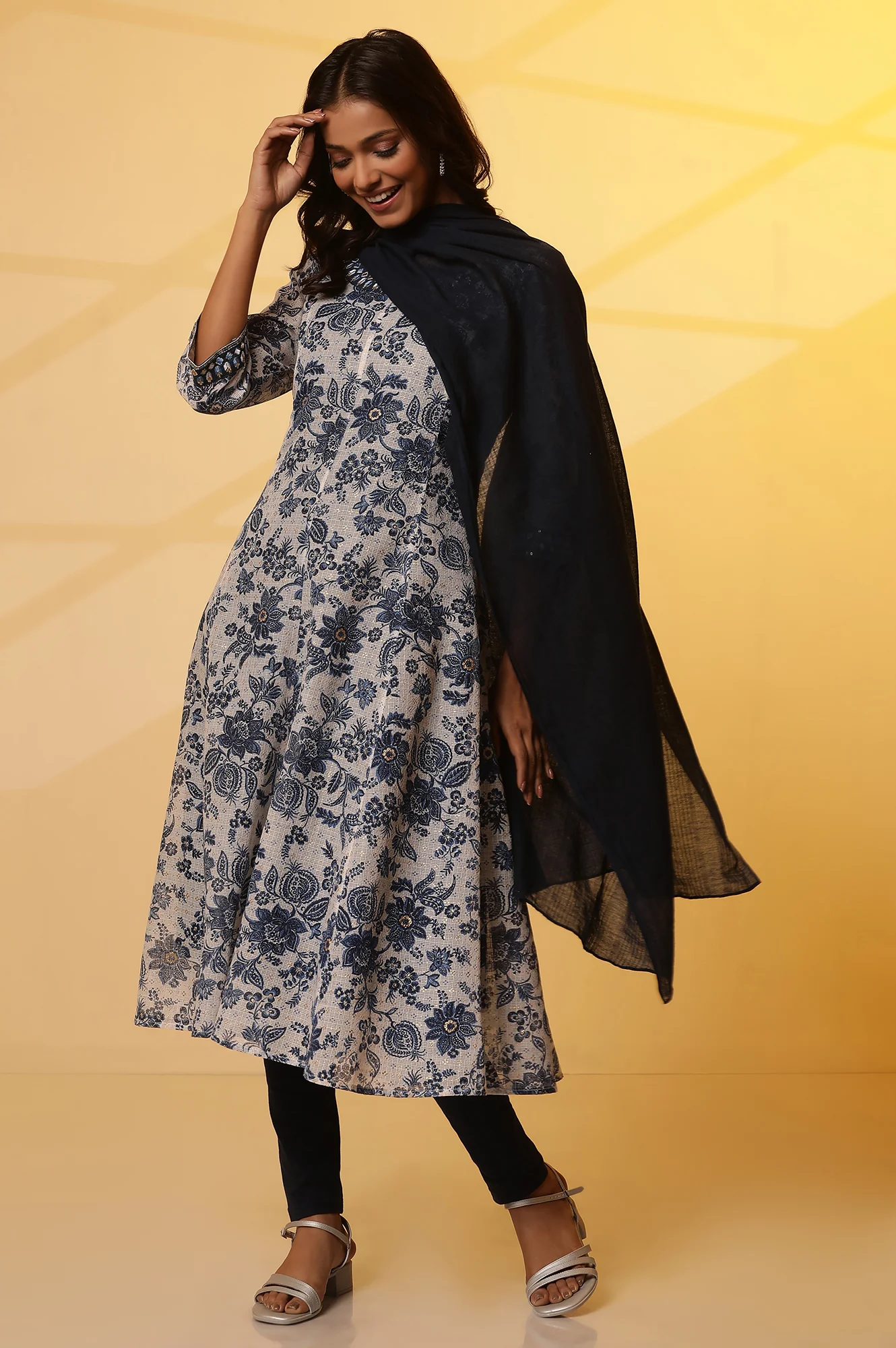 Blue Cotton South Stripe Dupatta - Image 3