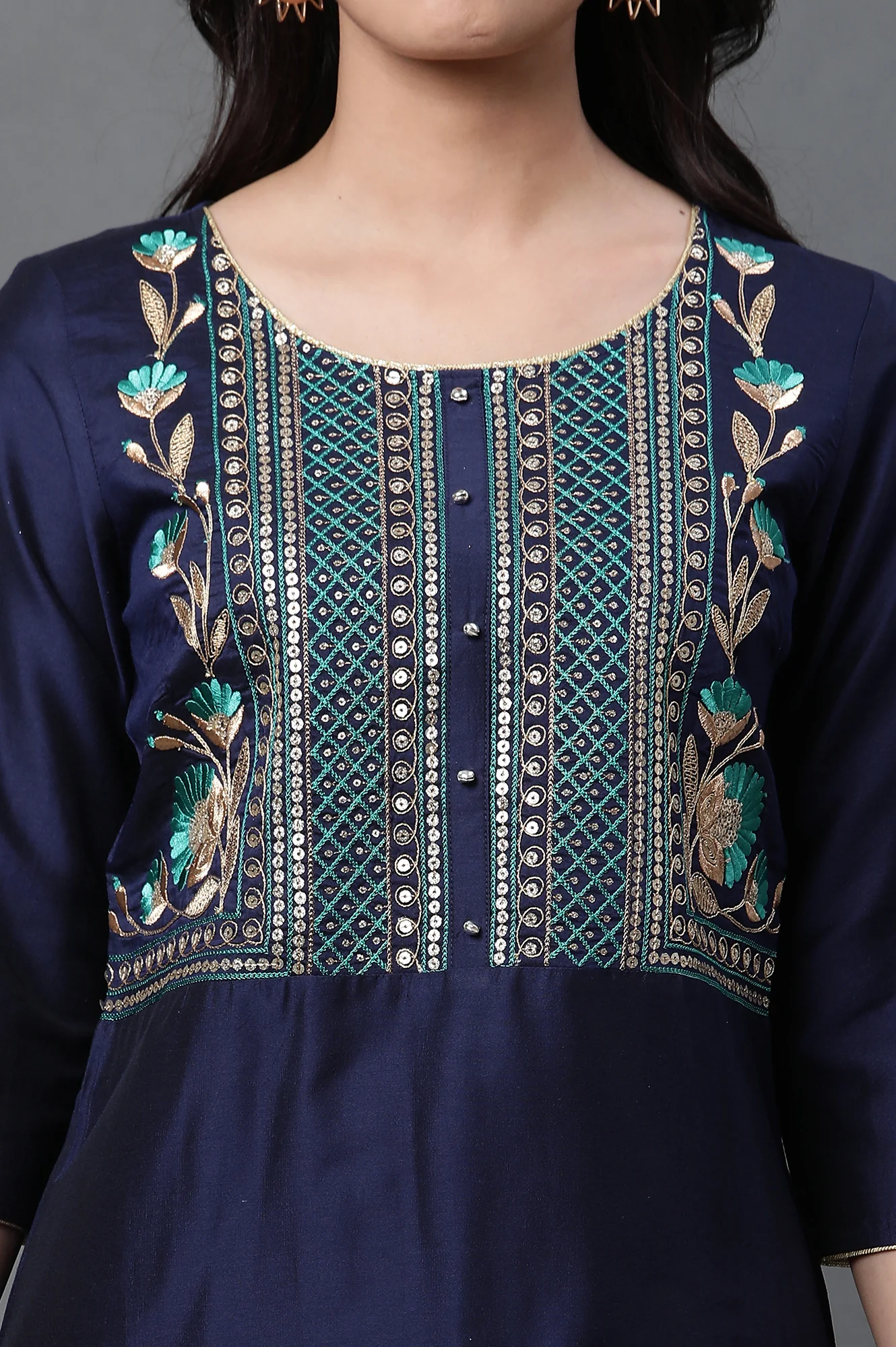 Blue Dori Embroidered Sequined Kurta - Image 6
