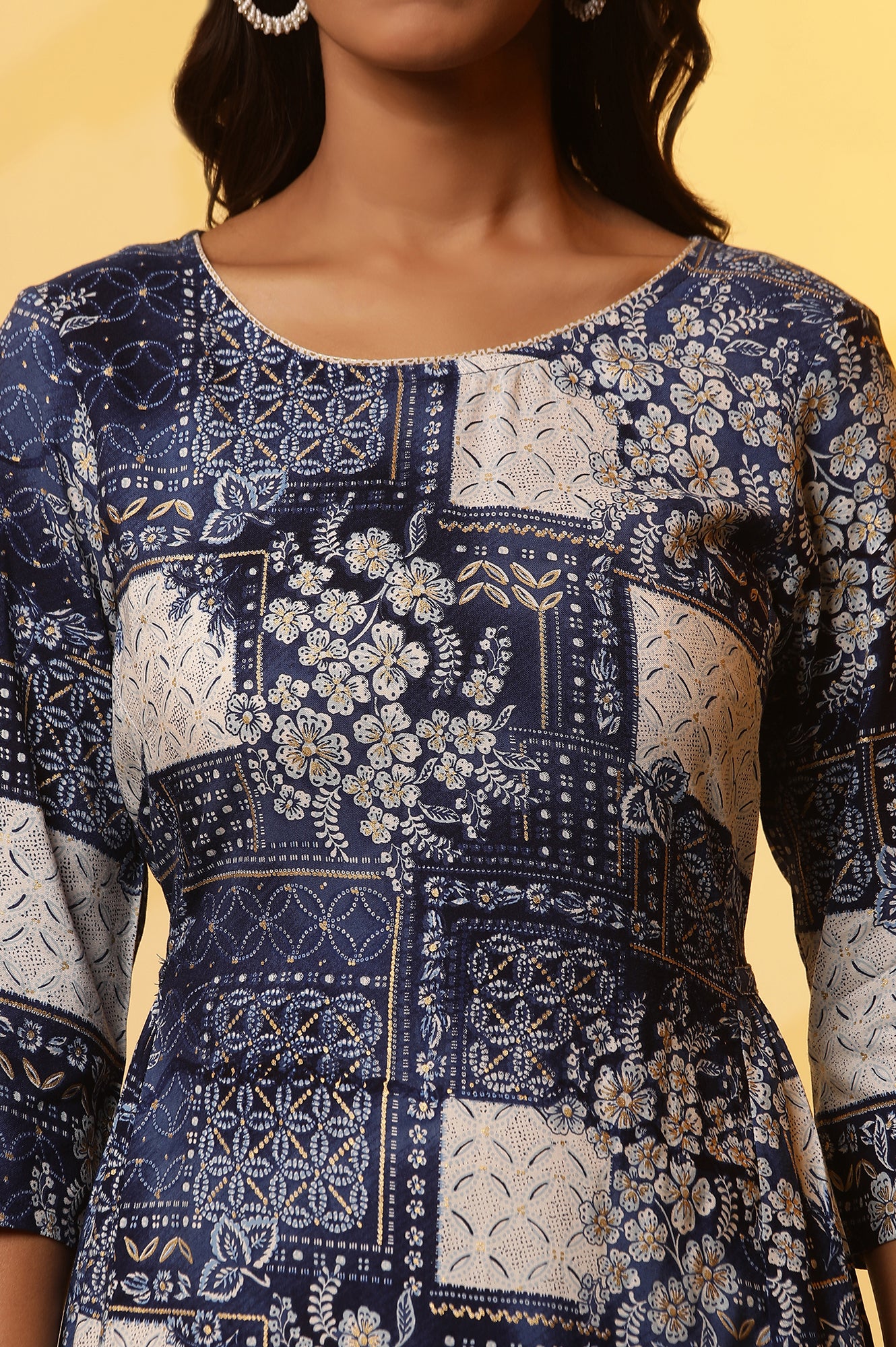 Blue Floral Printed Patch Work Flared Kurta and Leggings Set - Image 5