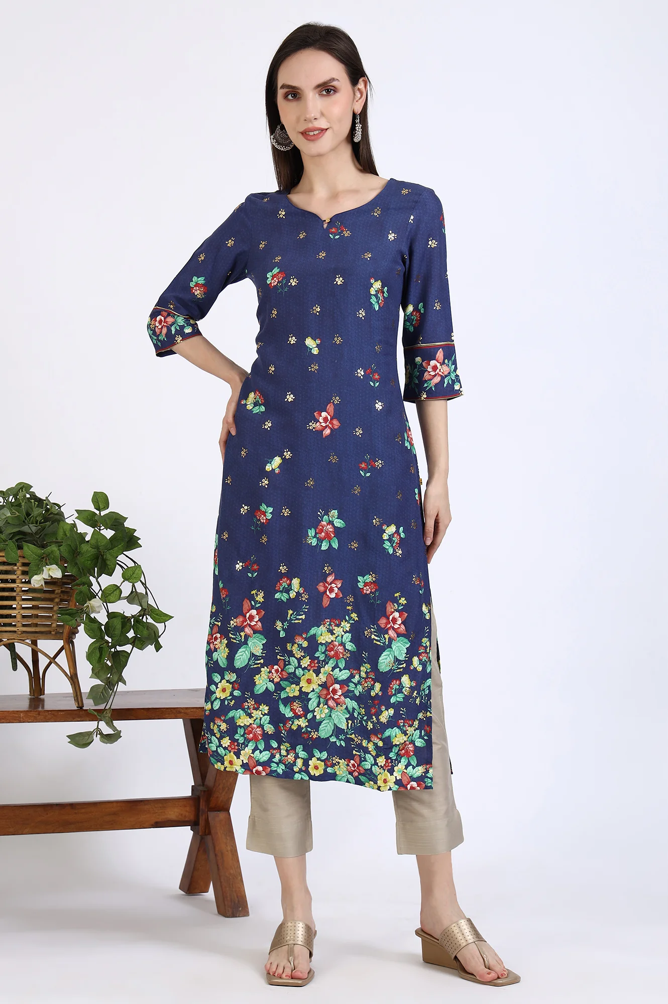 Blue Floral Printed Rayon Straight Kurta in Sweetheart Neck - Image 3