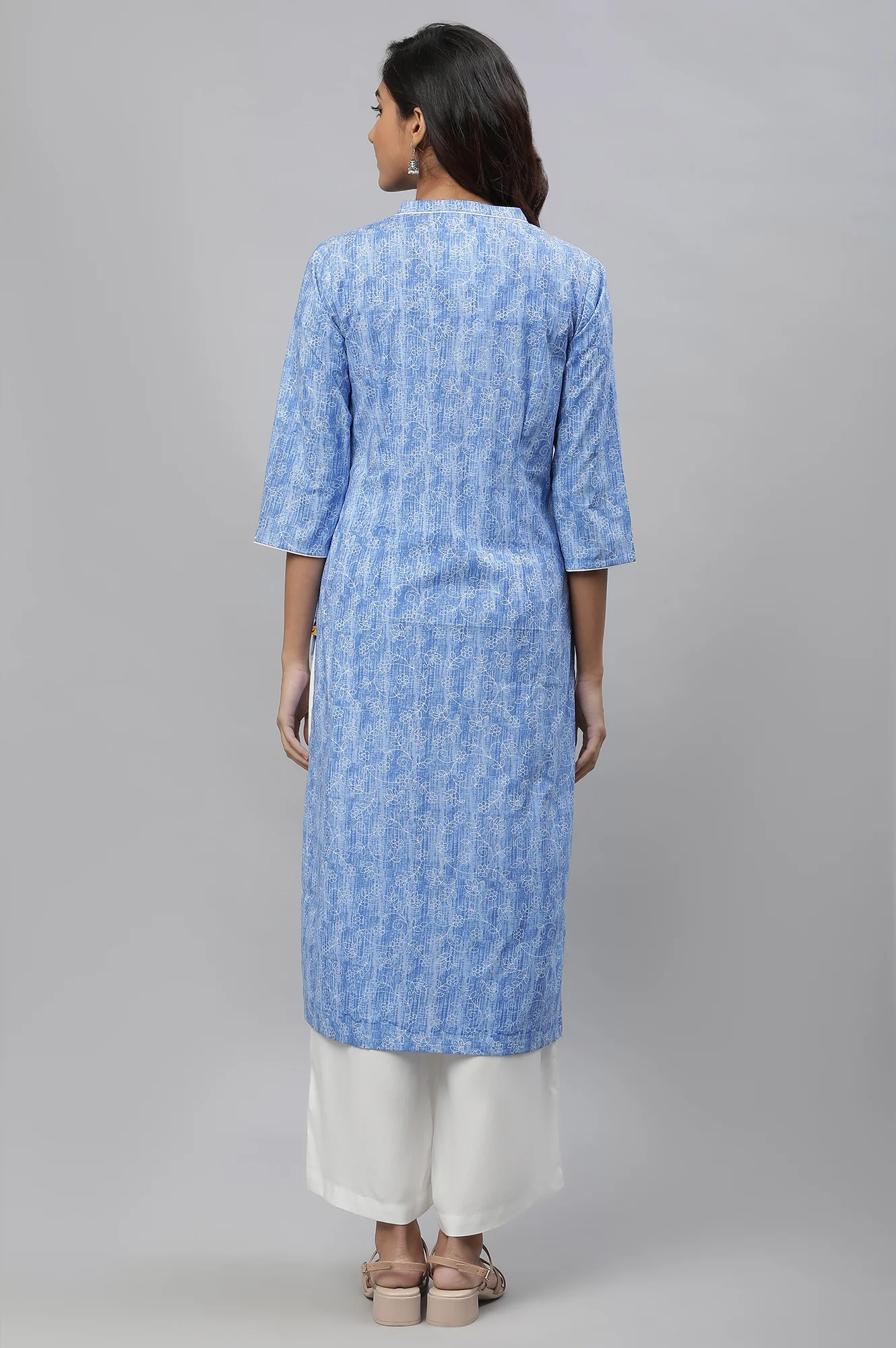 Blue Floral Printed Straight Kurta - Image 4