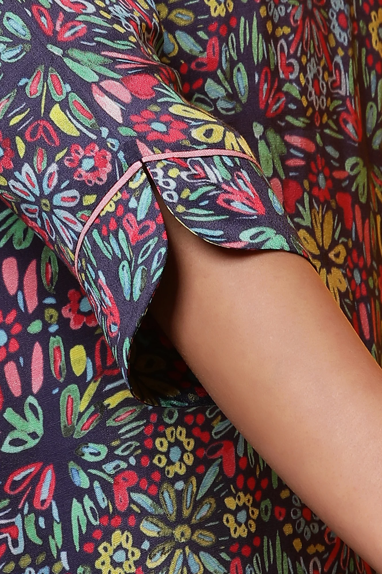 Blue Floral Printed Straight Kurta, Pants and Dupatta Set - Image 7