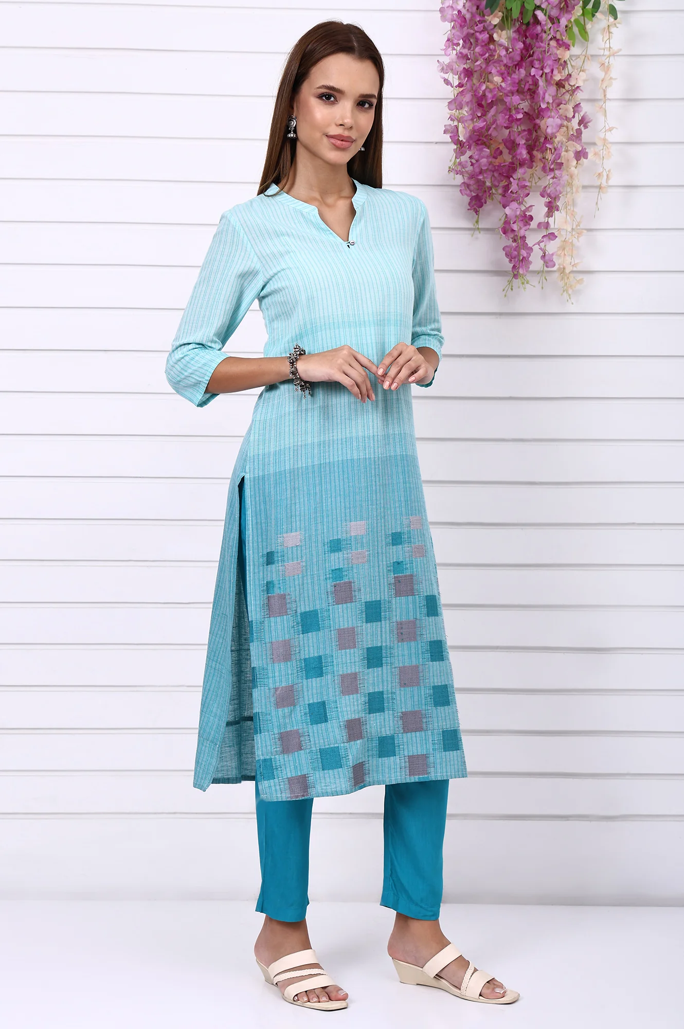 Blue Geometric Printed Yarn Dyed Straight Kurta and Trousers Co-ord Set - Image 6