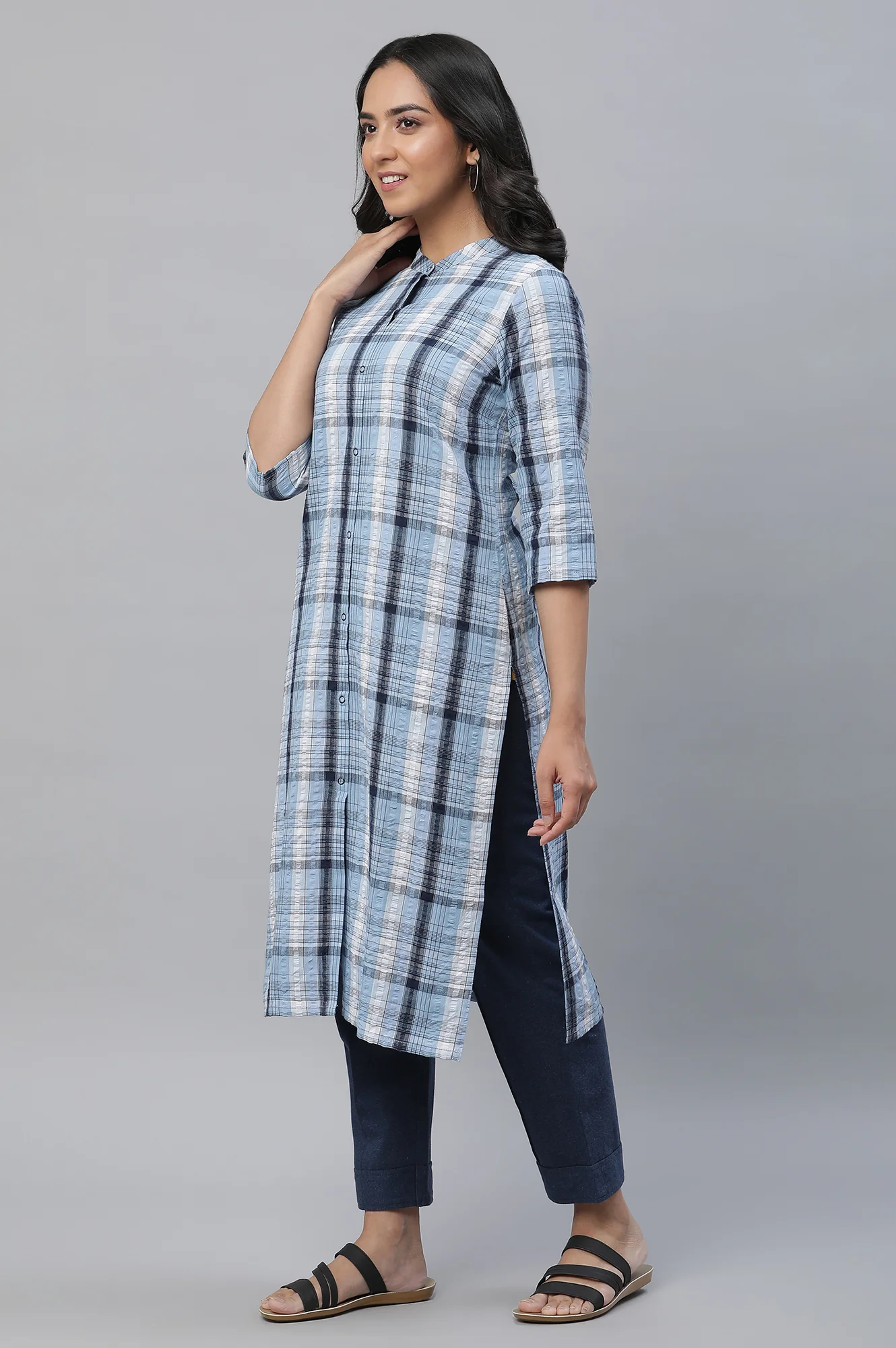 Blue Textured Cotton Checker Kurta - Image 3