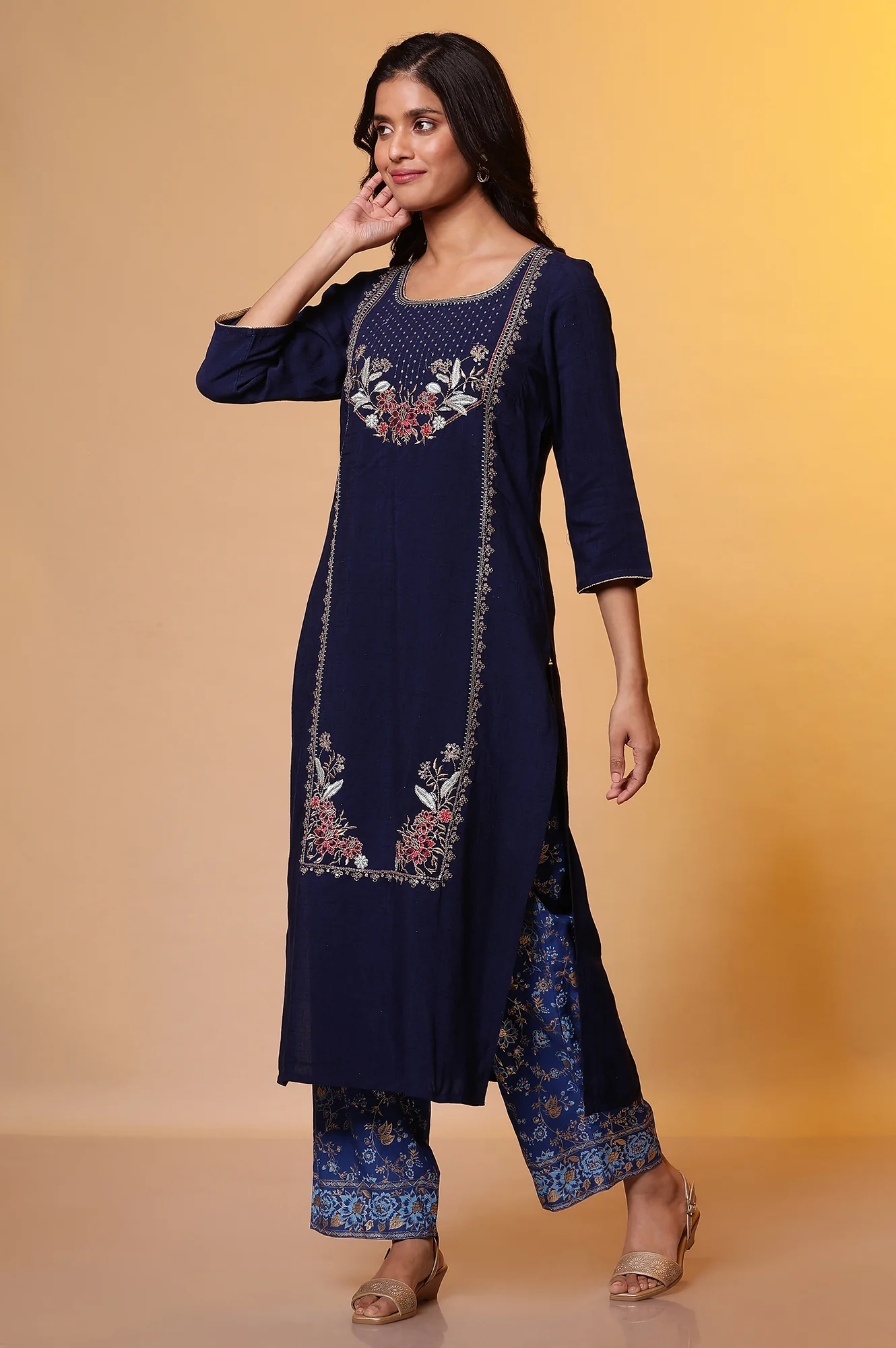 Blue Solid Embroidered Straight Woven Kurta - Image 3