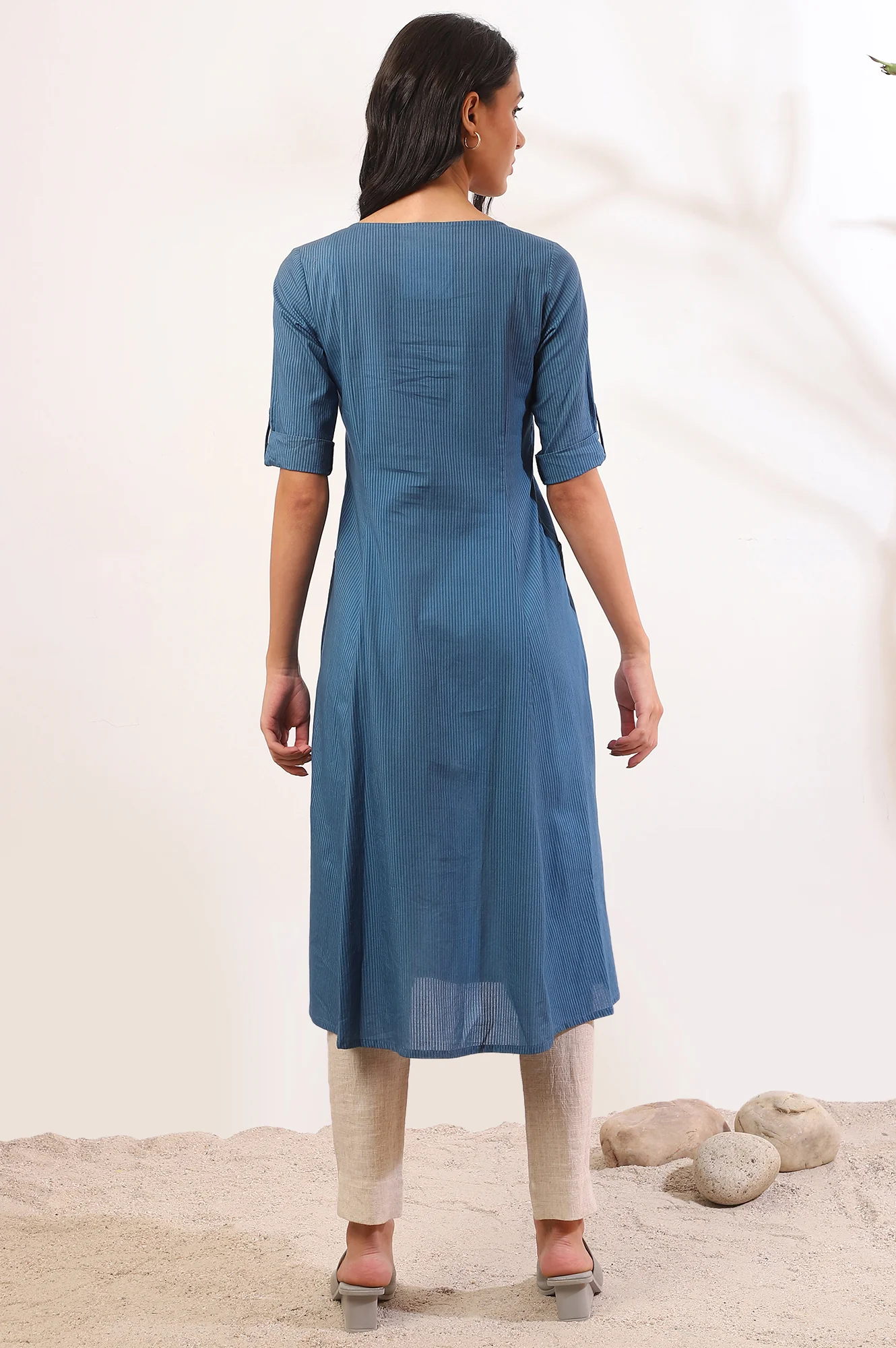 Blue Solid Straight Pure Cotton Kurta - Image 6