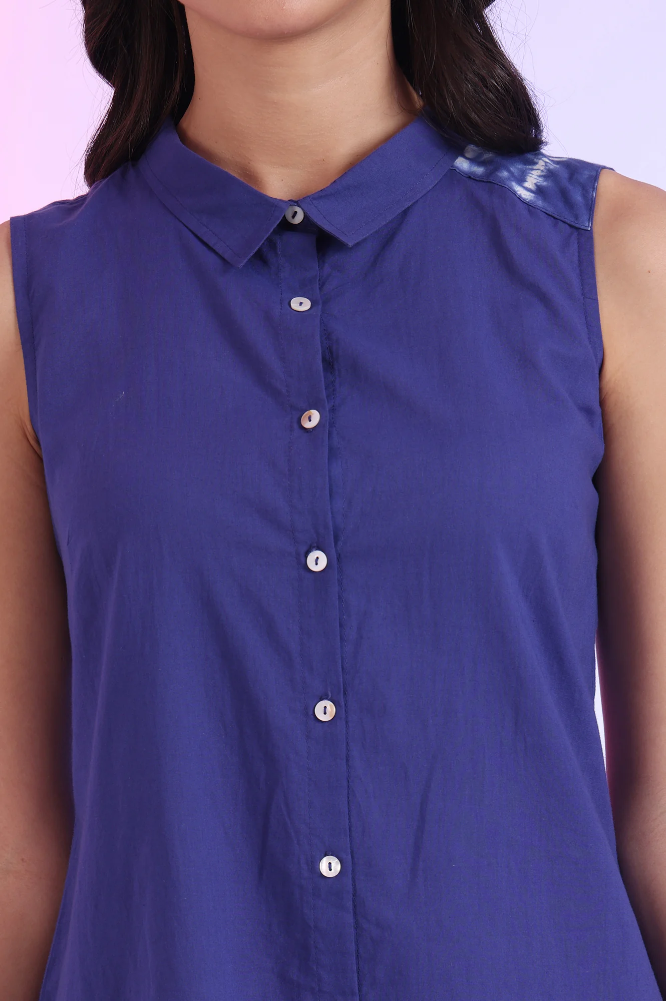 Blue Solid Straight Pure Cotton Kurti - Image 3