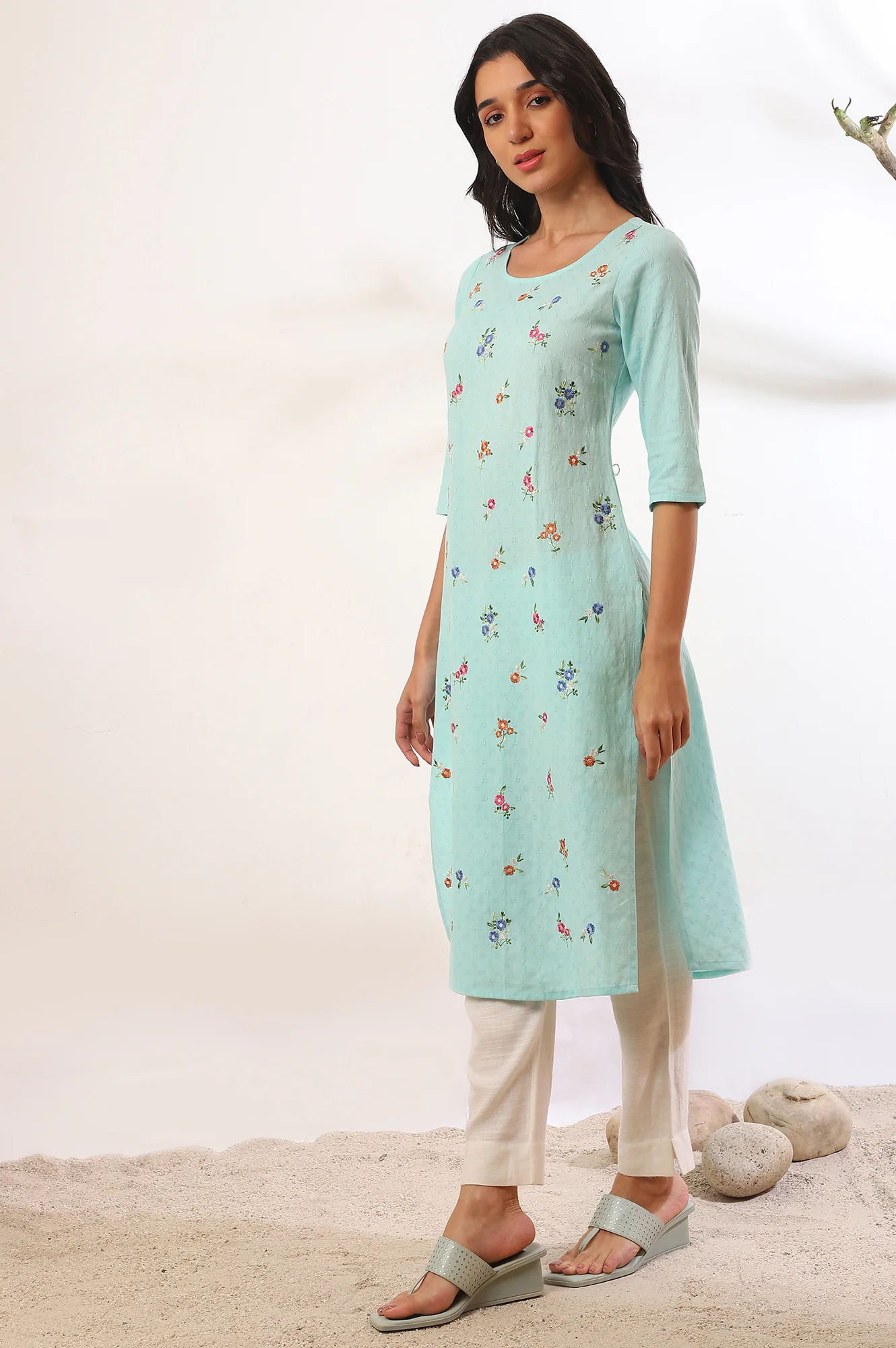 Blue Solid Zari Straight Pure Cotton Kurta - Image 5