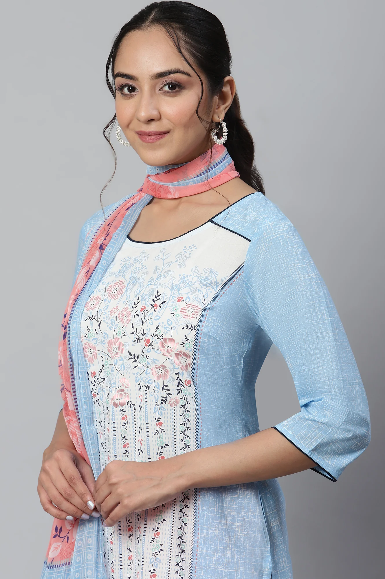 Blue Straight Kurta, Peach Culottes And Dupatta Set - Image 7