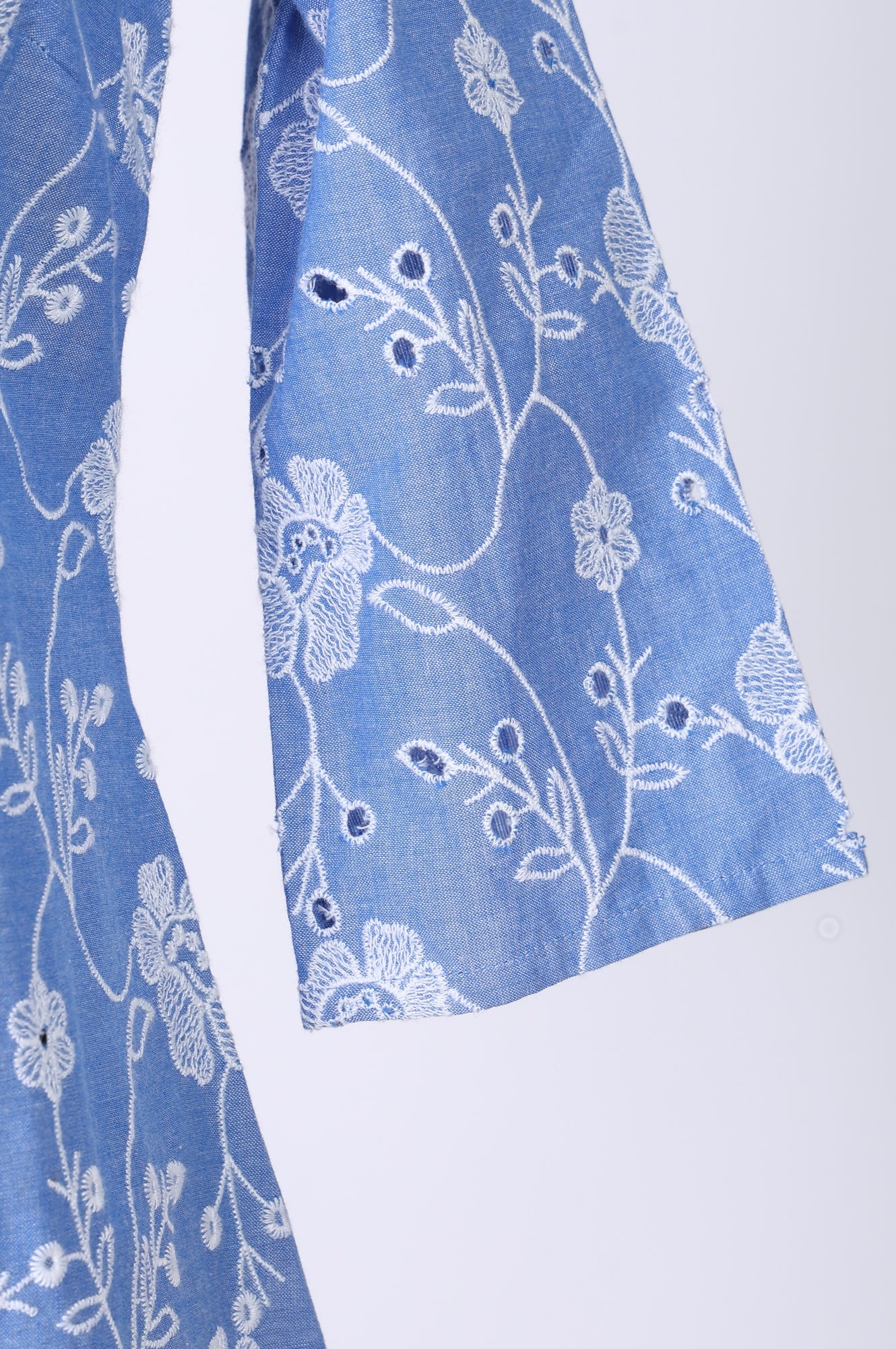 Blue Thread Embroidered Schiffly Pure Cotton Straight Kurta - Image 6