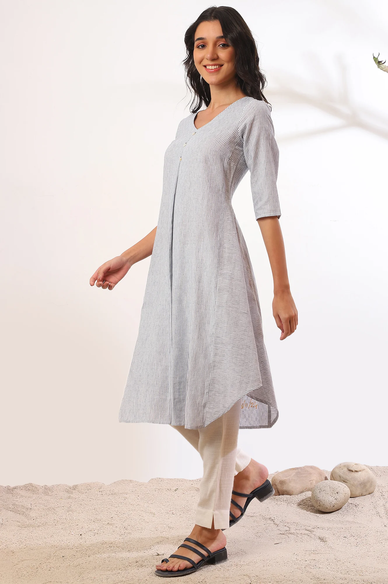 Blue Yarn Dyed A-Line Cotton Blend Kurta - Image 5