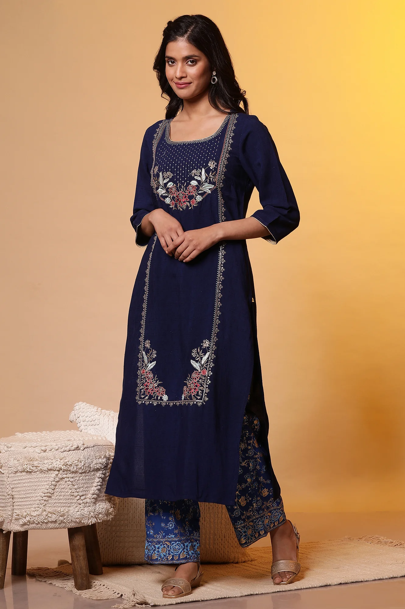 Blue Zari Embroidered Round Neck Kurta - Image 2