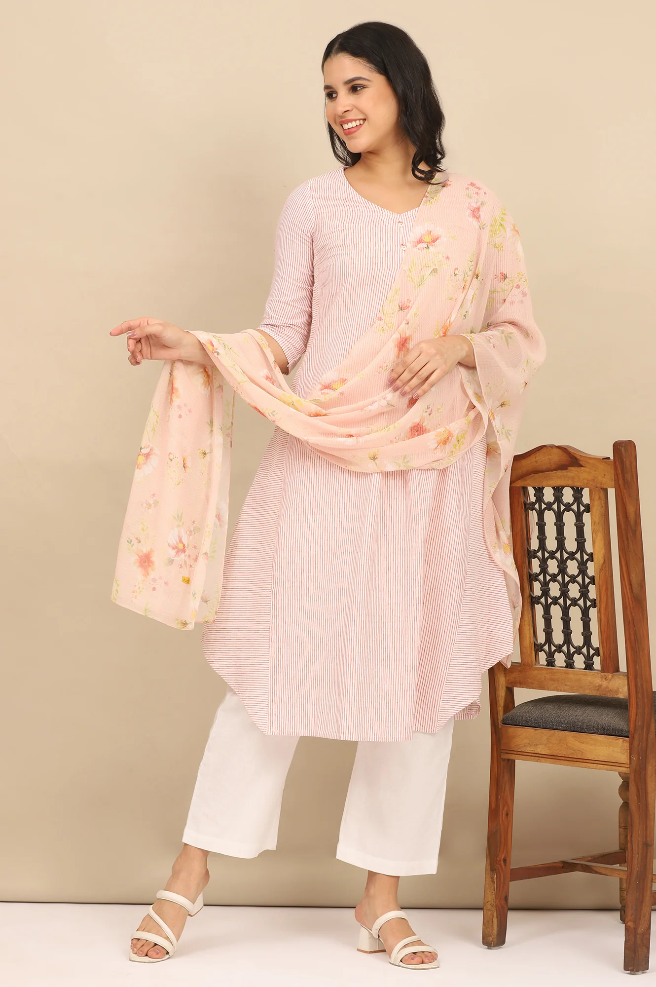 Cloud Cream Floral Printed Georgette Dupatta - Image 5