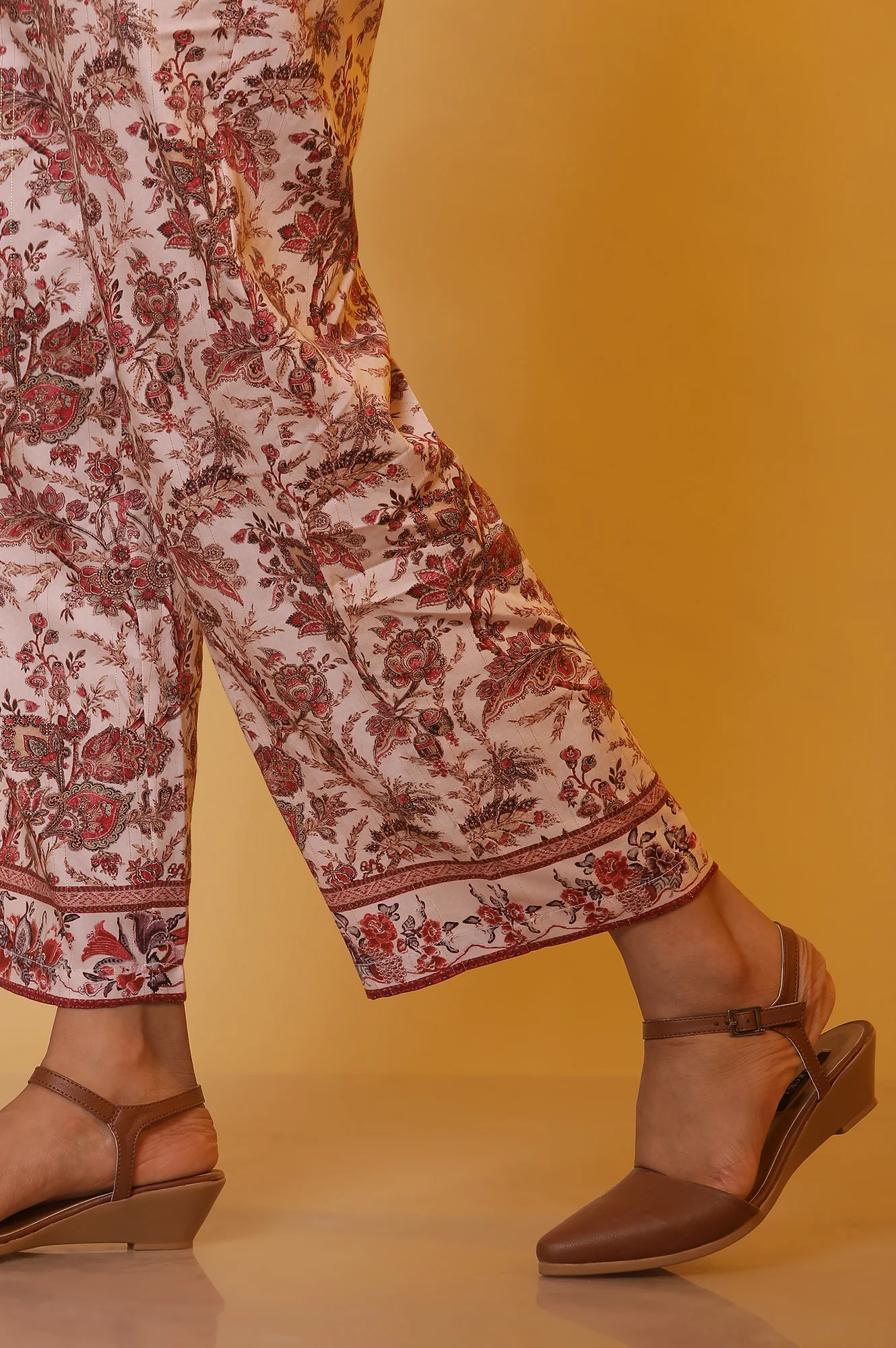 Cream Floral Printed Kurta and Palazzo Co-ord Set - Image 9