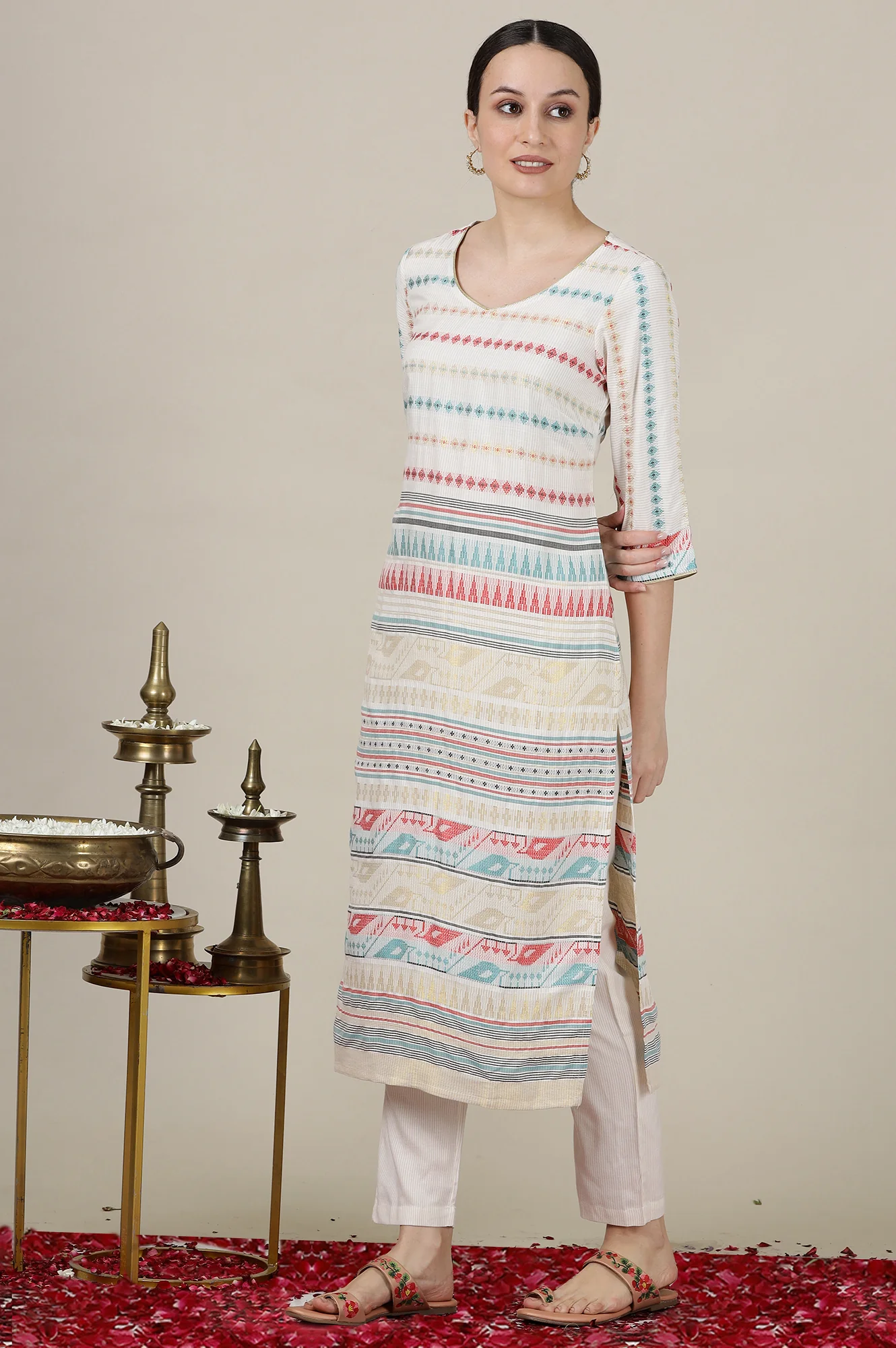 Cream Yarn Dyed with Multi-coloured Abstract Print Straight Kurta, Pants and Dupatta Set - Image 4