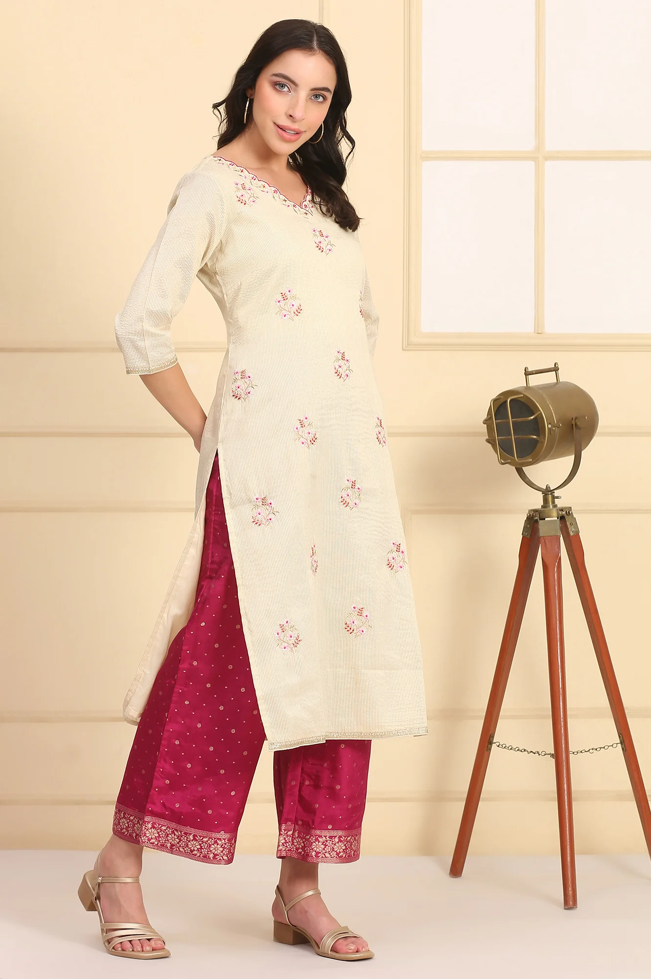 Cream Zari Embellished Straight Chanderi Lurex Kurta - Image 6