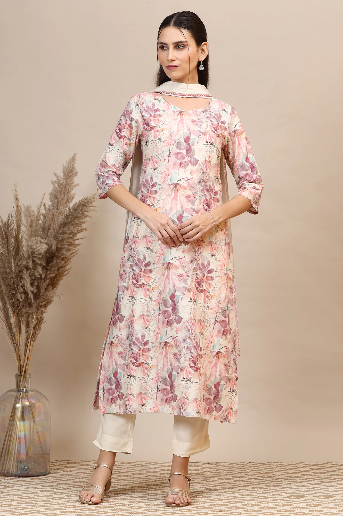 Dusty Pink Floral Printed Cotton Shimmer Straight Kurta, Trousers and Dupatta Set - Image 3