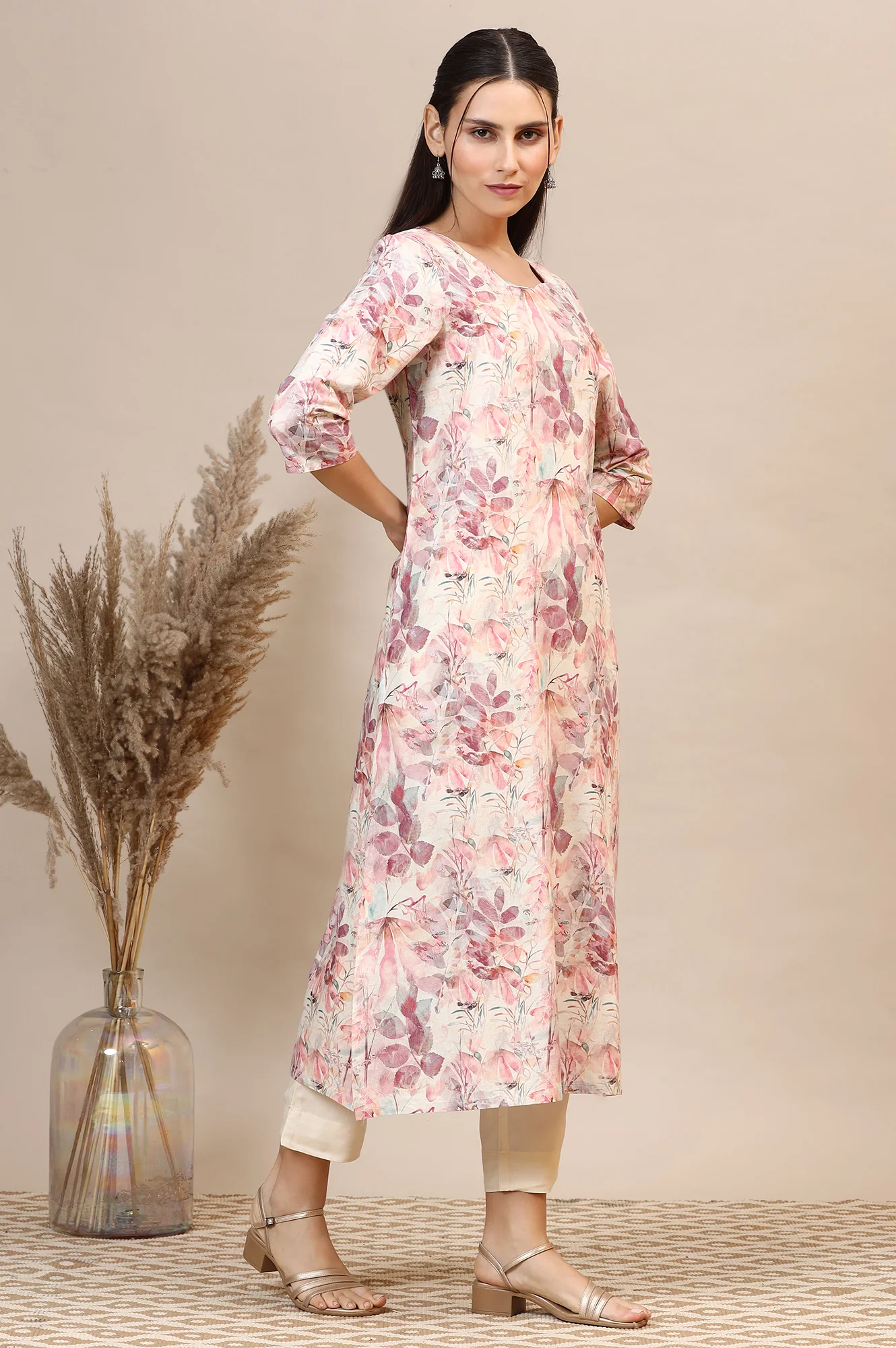 Dusty Pink Floral Printed Cotton Shimmer Straight Kurta, Trousers and Dupatta Set - Image 7