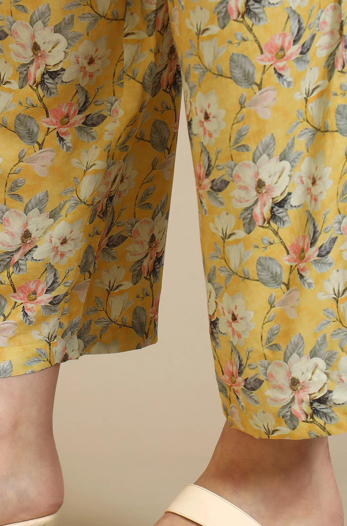 Yellow Floral Printed Viscose Straight Kurta & Palazzo Set - Image 10