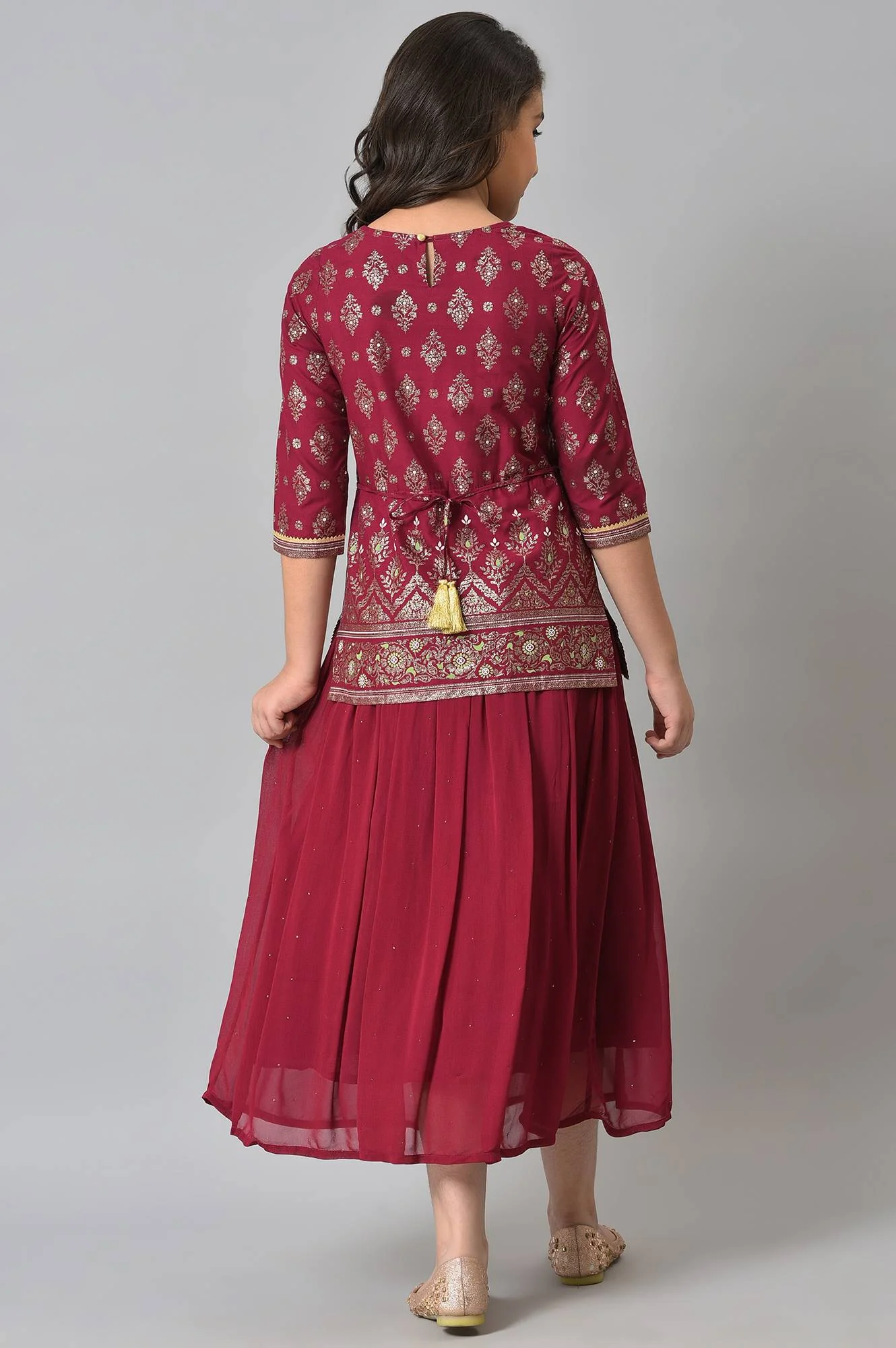 Girls Pink Embroidered Festive Dress With Green Dupatta - Image 2