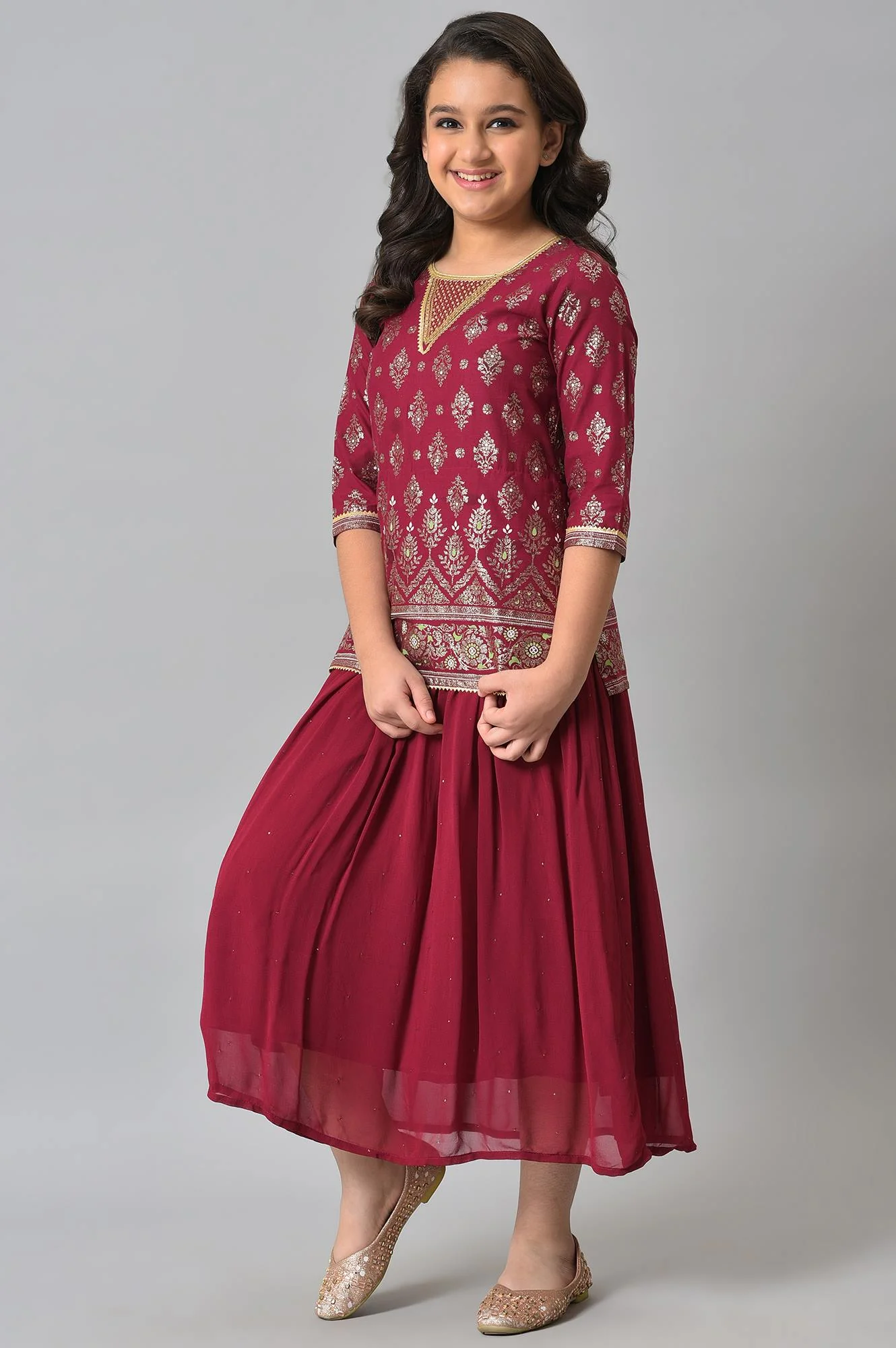 Girls Pink Embroidered Festive Dress With Green Dupatta - Image 3