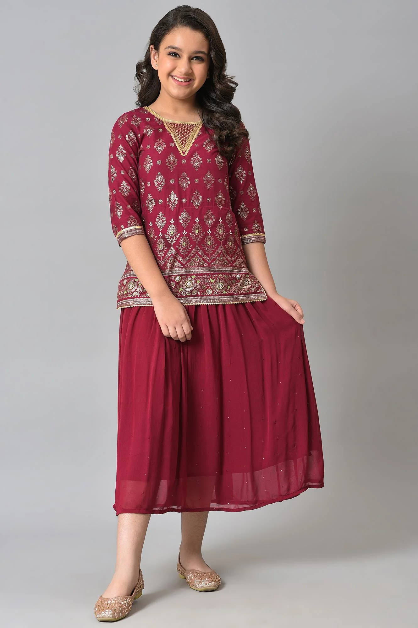 Girls Pink Embroidered Festive Dress With Green Dupatta - Image 5