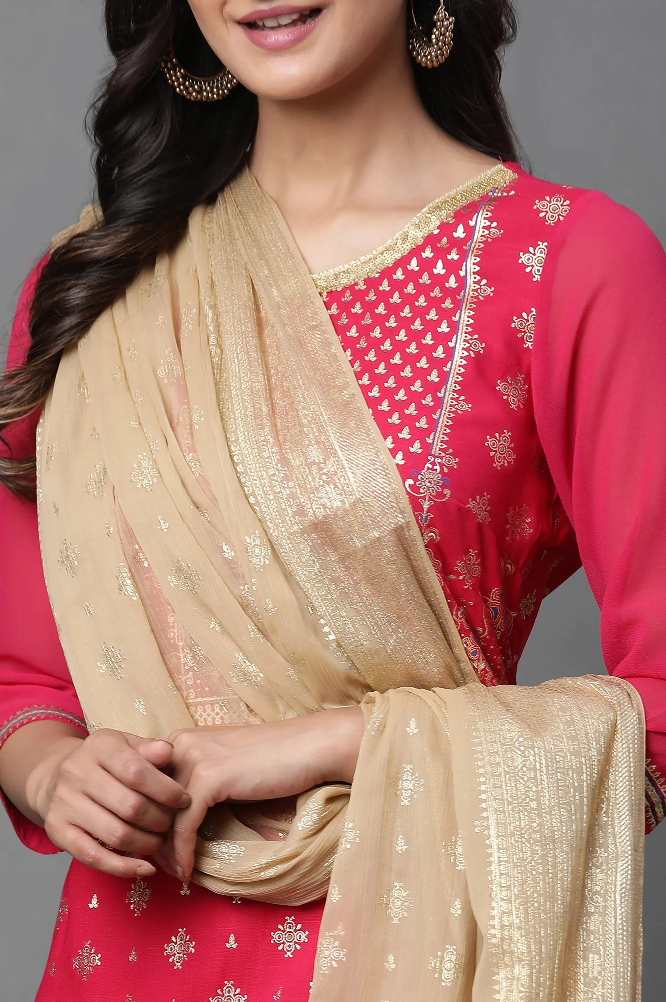 Gold Foil Printed Festive Dupatta - Image 4