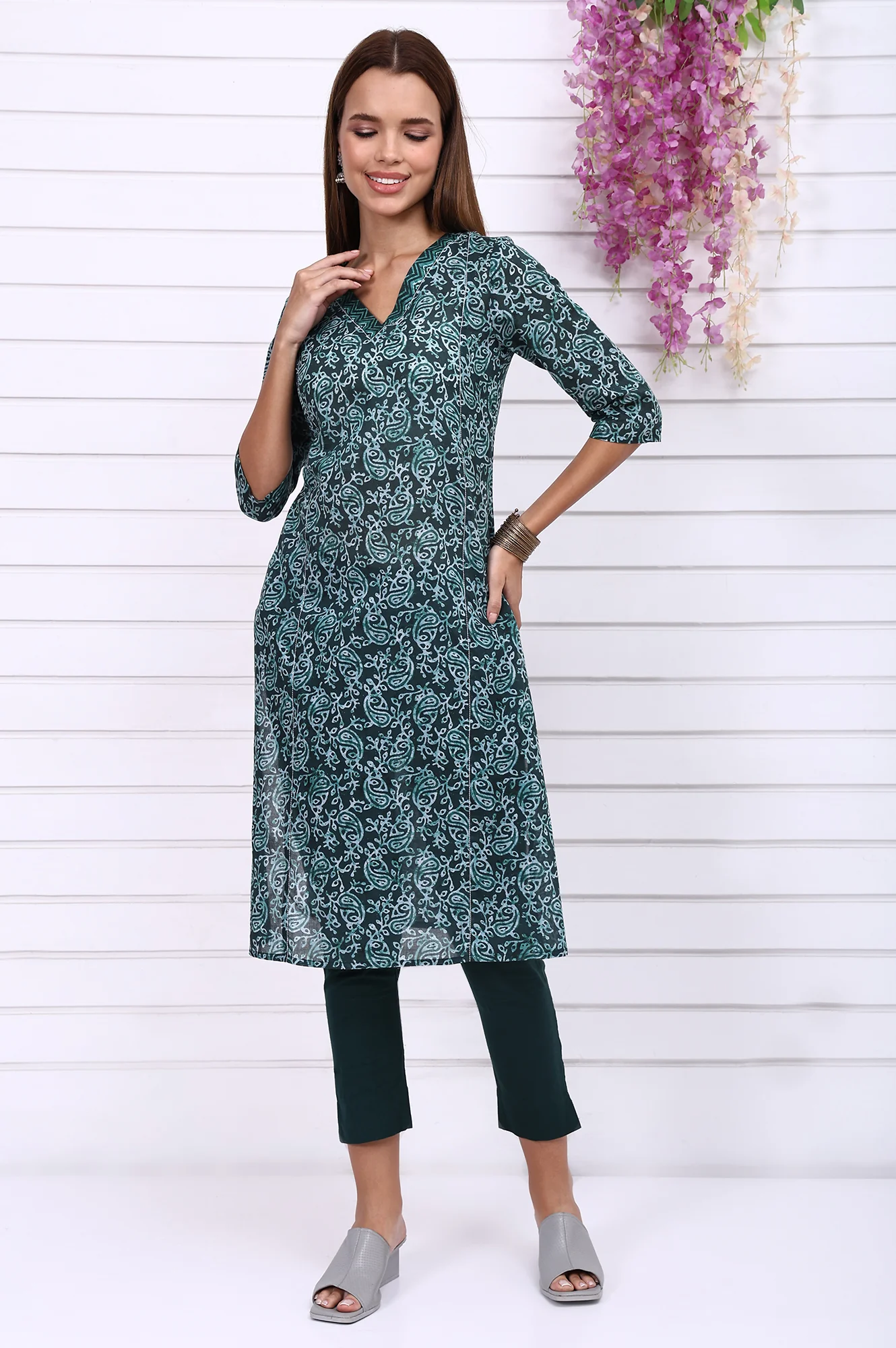 Green Batik Printed Pure Cotton Straight Casual Kurta