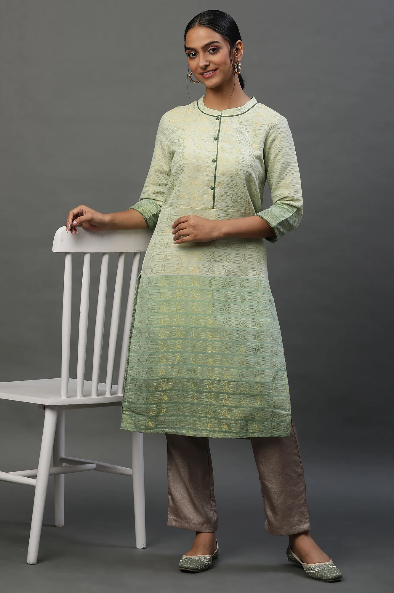 Green Colour Blocked Zari Dobby Kurta - Image 2