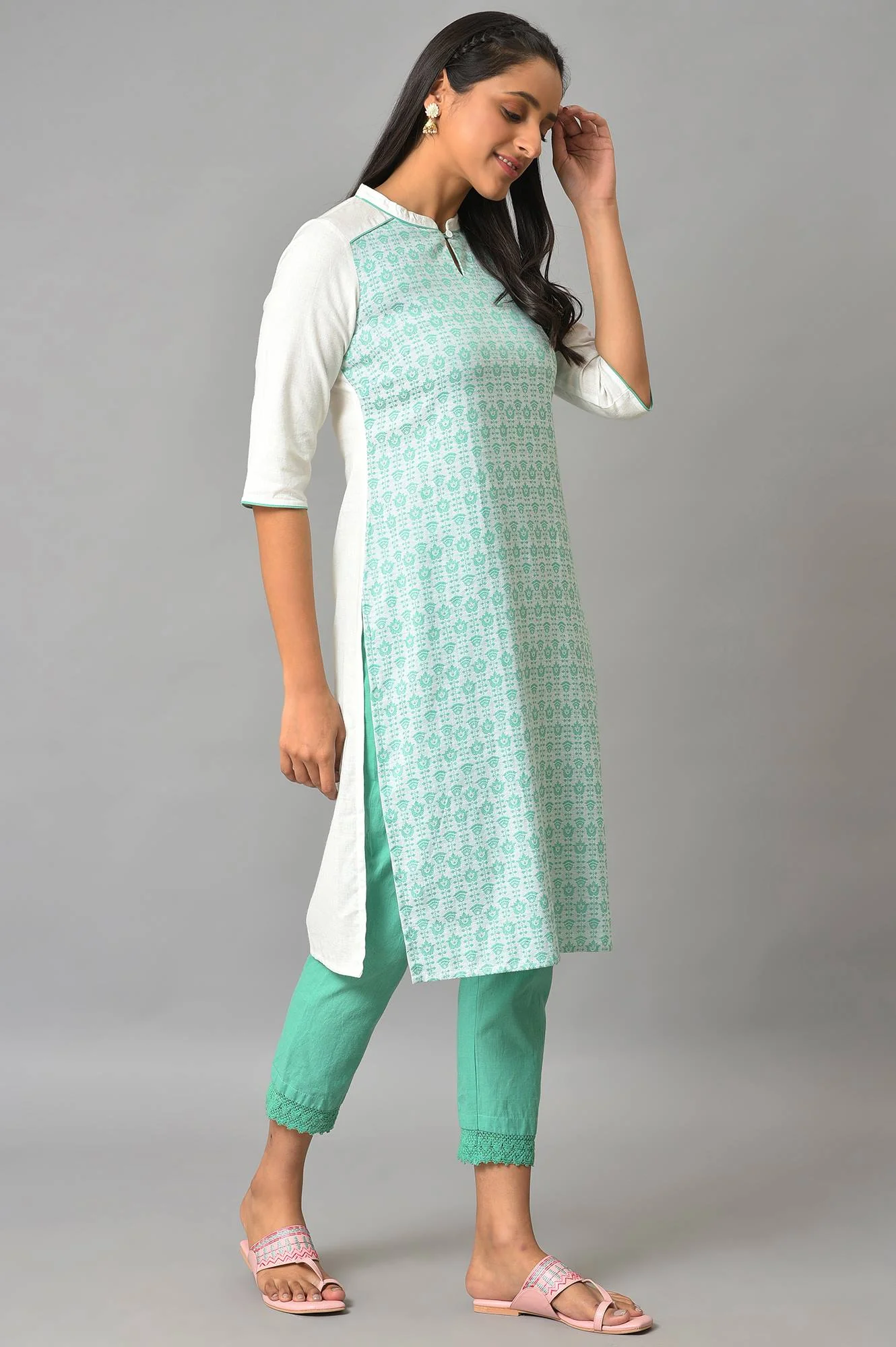 Green Cotton Printed kurta & Trouser Set - Image 4