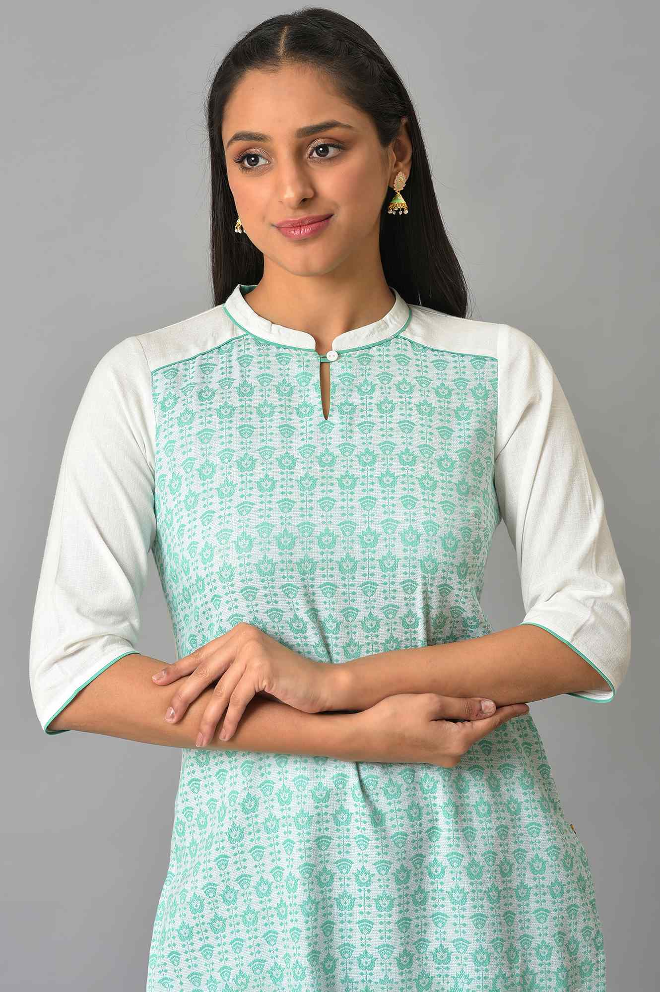 Green Cotton Printed kurta & Trouser Set - Image 5